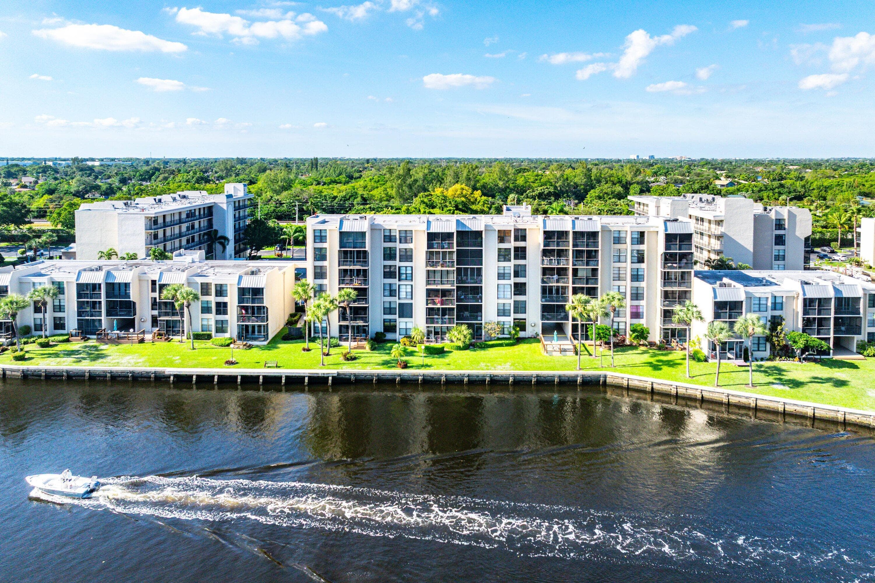 18 Royal Palm Way Way 109, Boca Raton, FL 33432 — photo 36 of 45