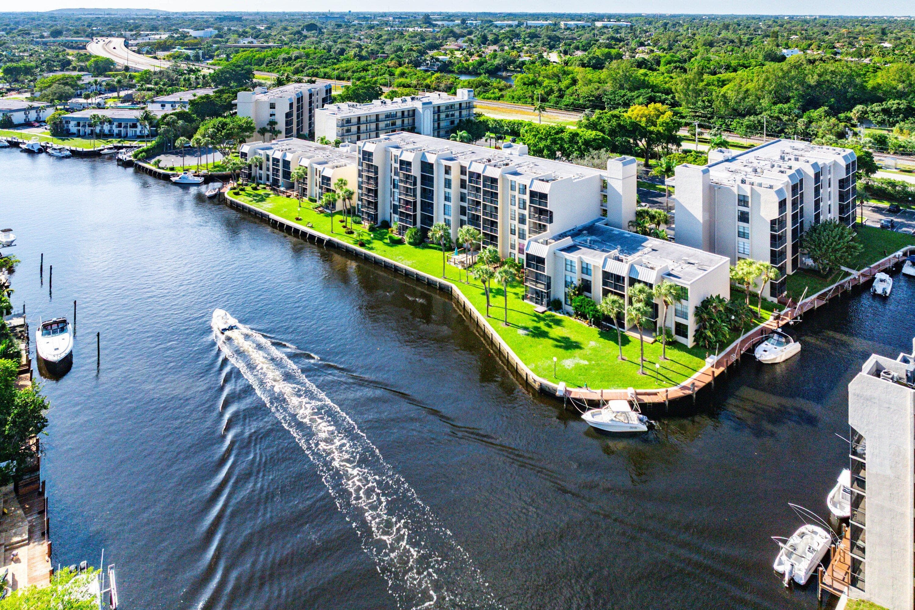 18 Royal Palm Way Way 109, Boca Raton, FL 33432 — photo 37 of 45