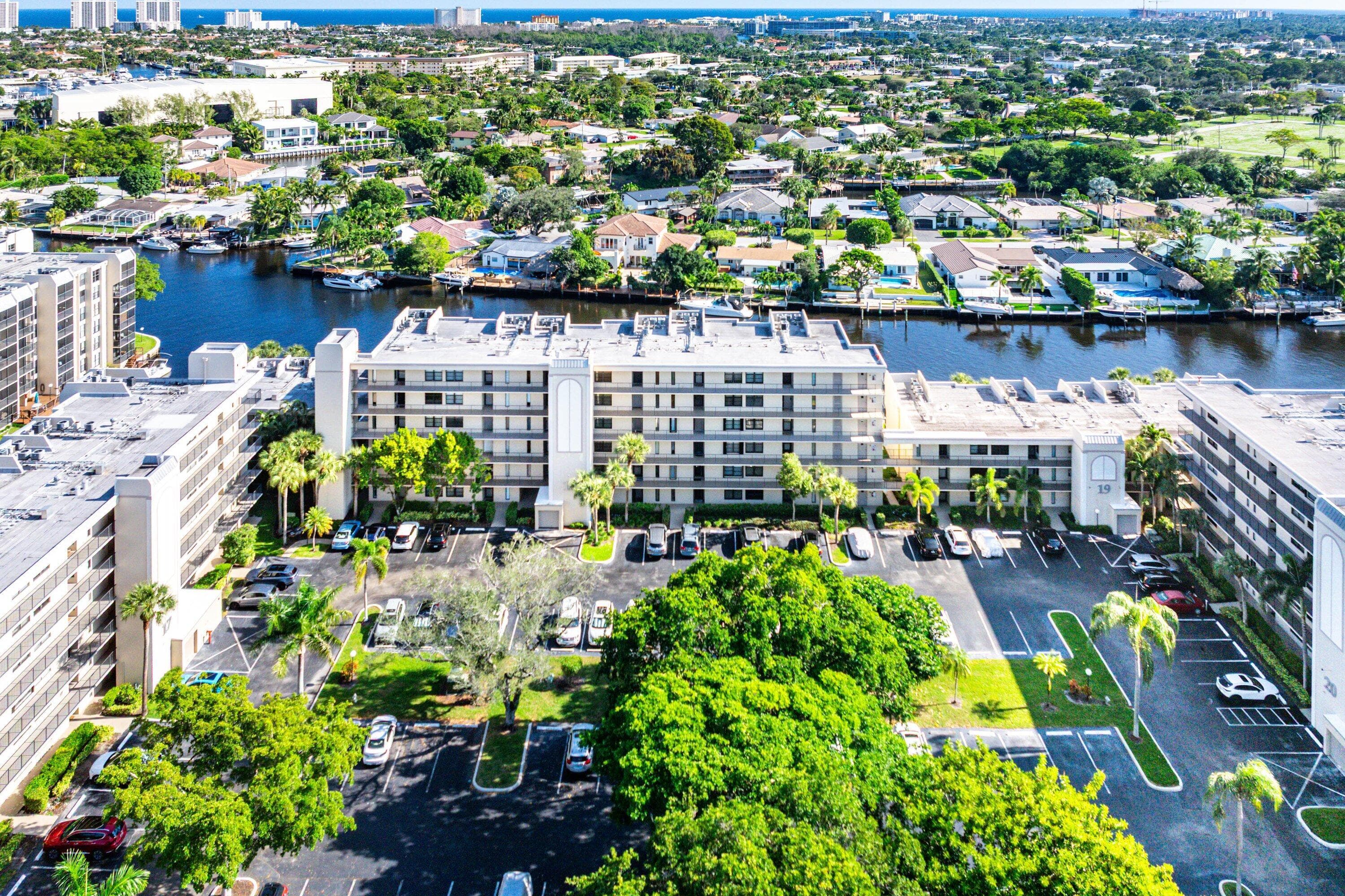 18 Royal Palm Way Way 109, Boca Raton, FL 33432 — photo 41 of 45