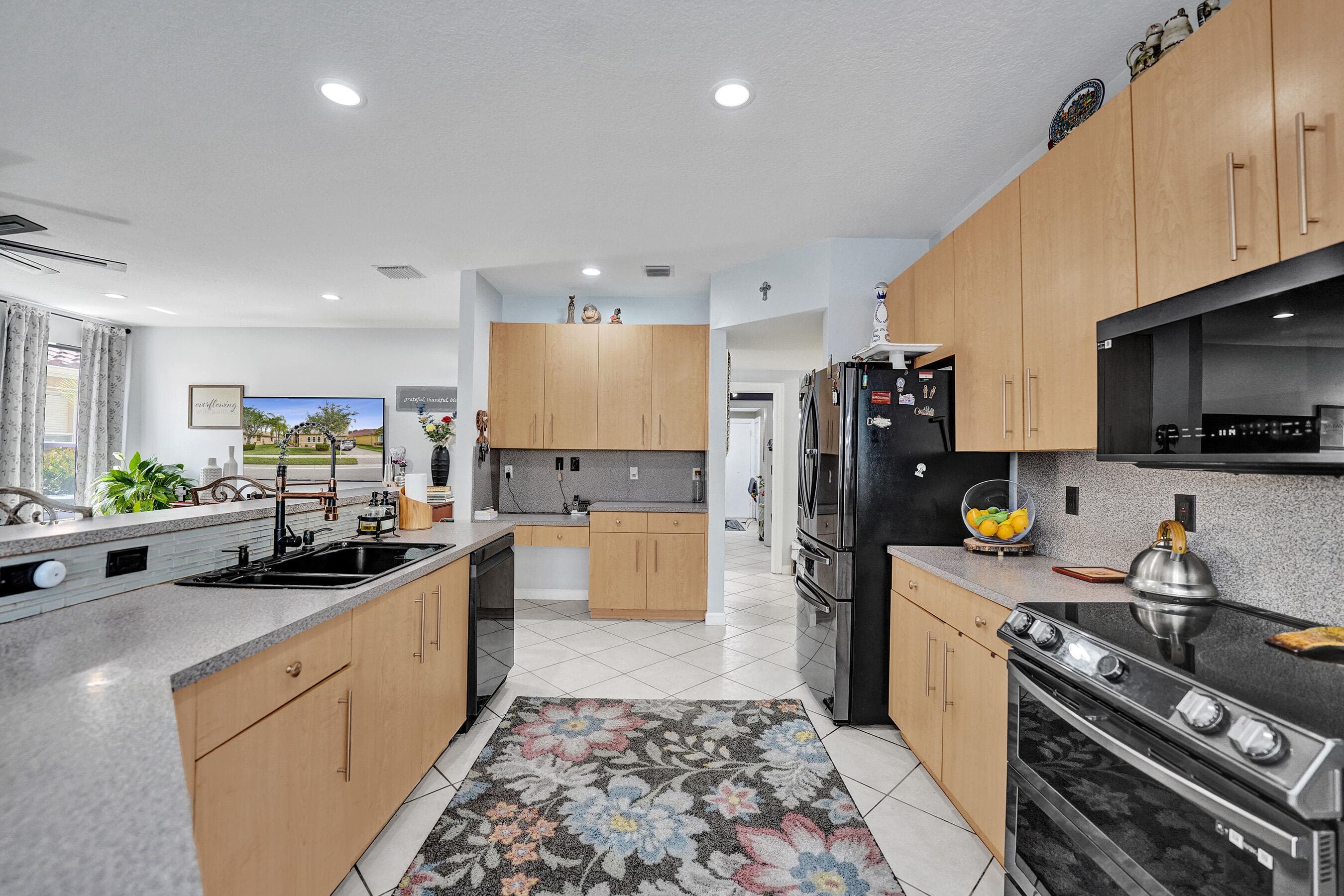 18623 SW 7th Street, Pembroke Pines, FL 33029 — photo 40 of 111