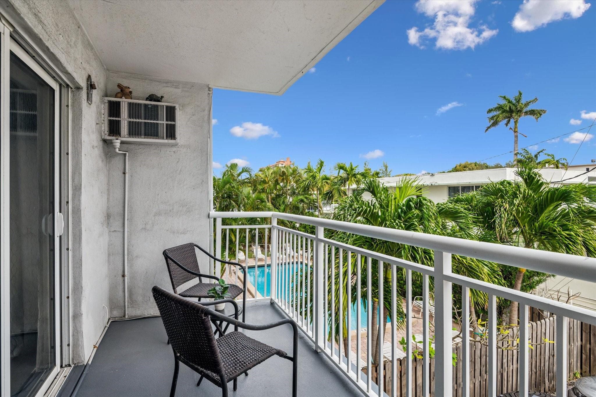 720 Orton Avenue 206, Fort Lauderdale, FL 33304 — photo 2 of 13