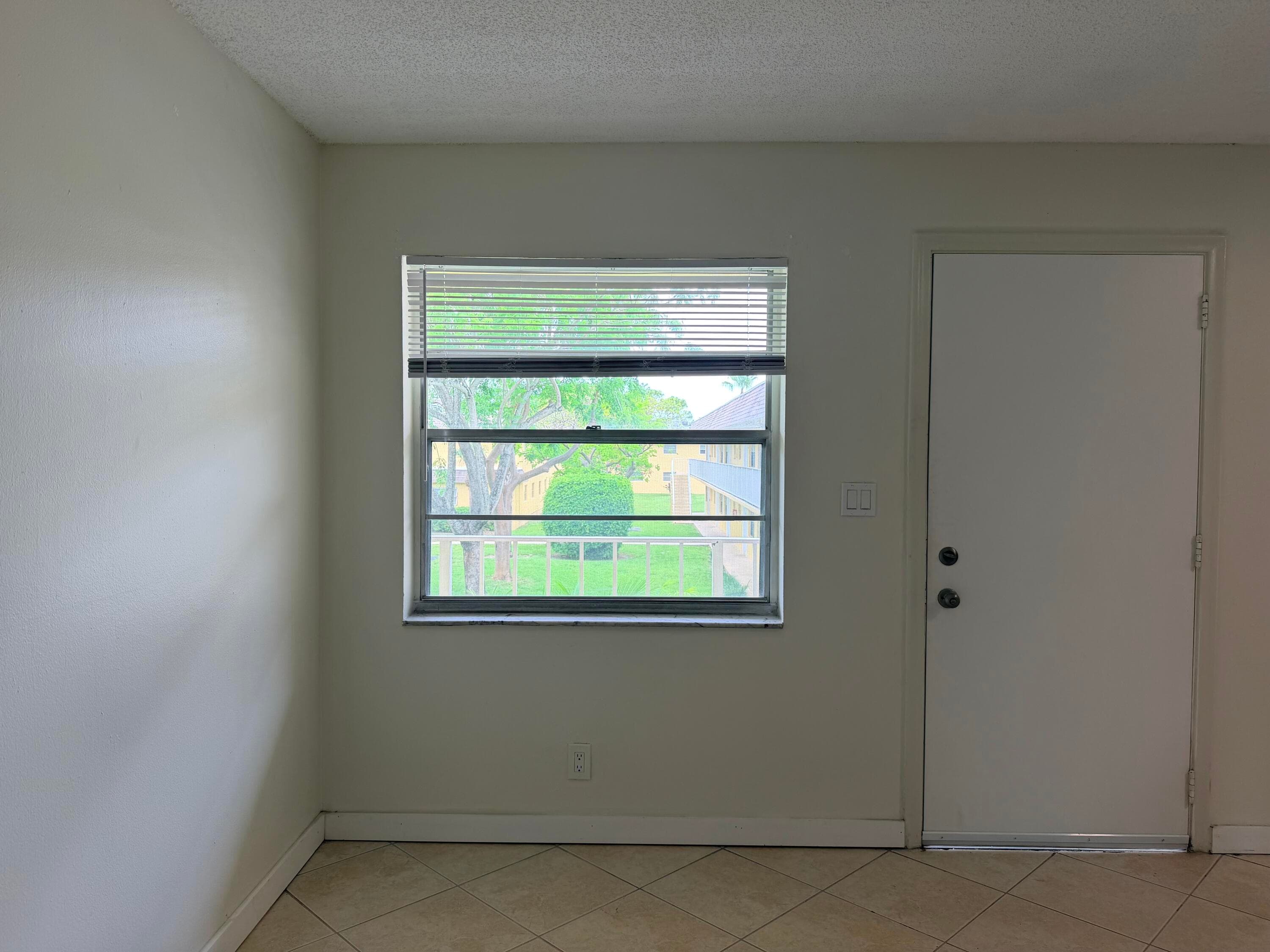 5174 NE 6th Avenue 526, Oakland Park, FL 33334 — photo 6 of 21