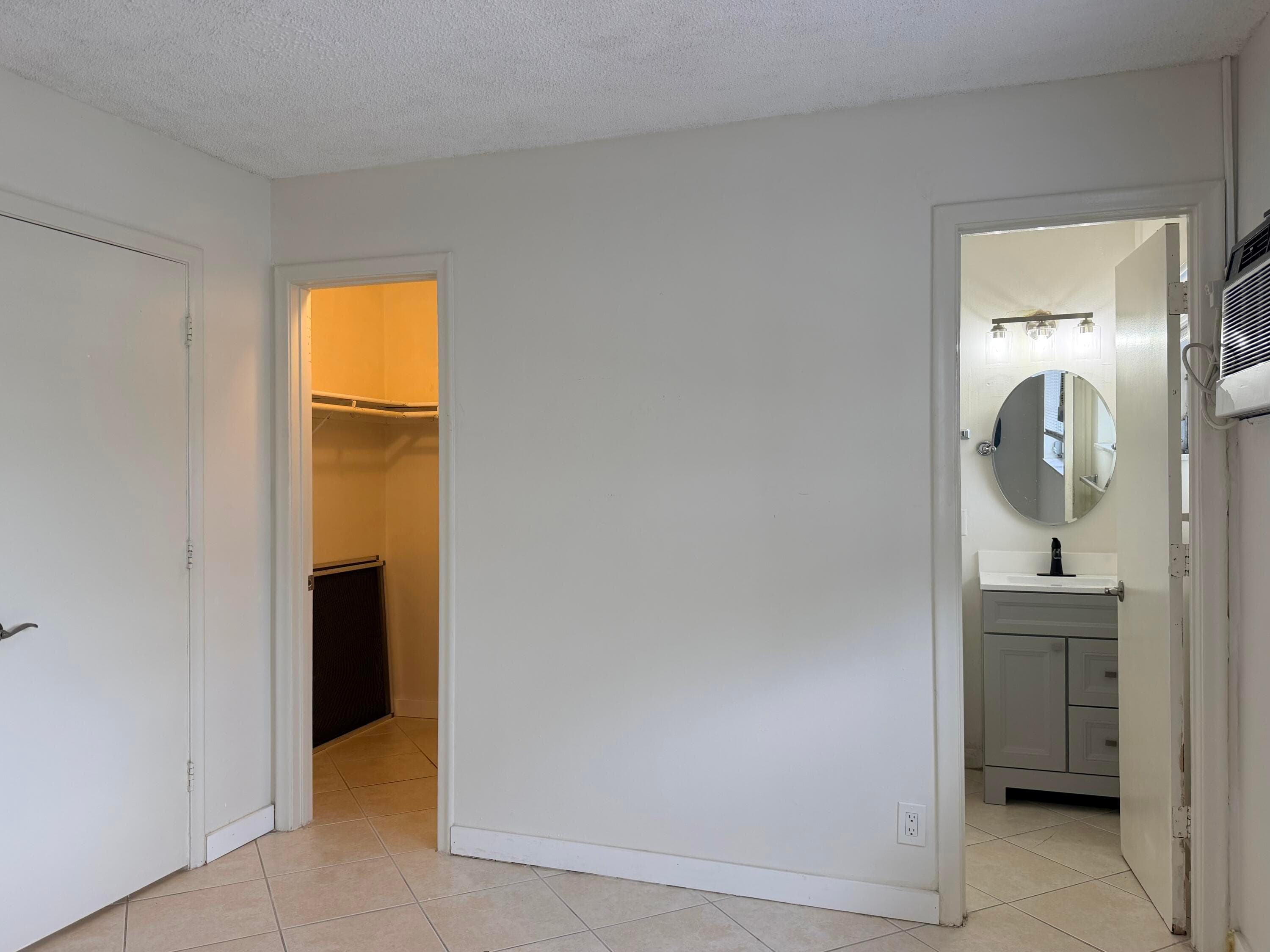 5174 NE 6th Avenue 526, Oakland Park, FL 33334 — photo 5 of 21