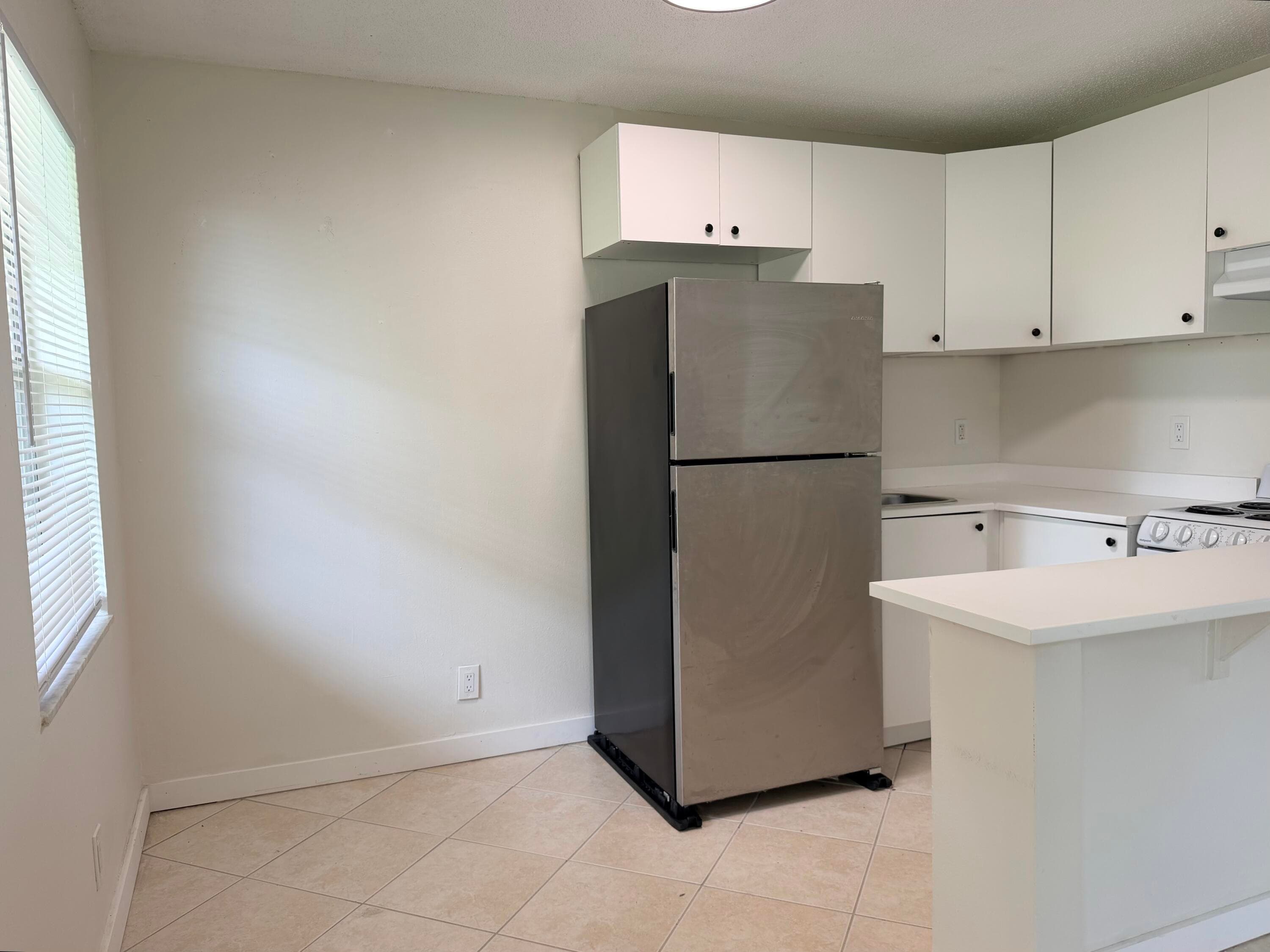 5174 NE 6th Avenue 526, Oakland Park, FL 33334 — photo 12 of 21