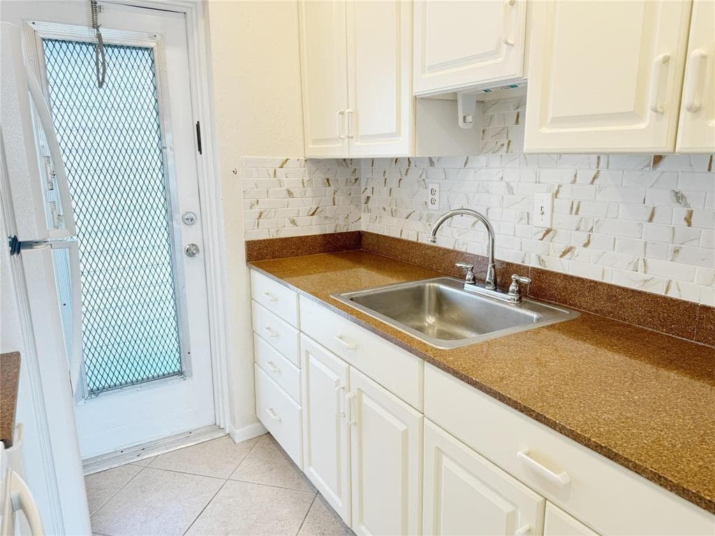 1116 Lake Terrace 214, Boynton Beach, FL 33426 — photo 7 of 37