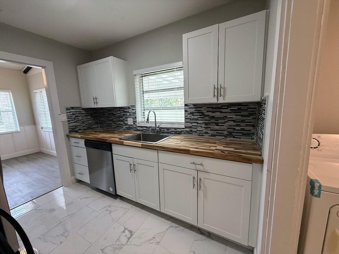 1010 Mayflower Road, Fort Pierce, FL 34950 — photo 11 of 63