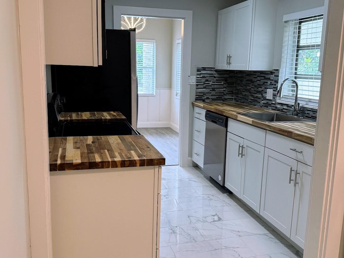1010 Mayflower Road, Fort Pierce, FL 34950 — photo 8 of 63