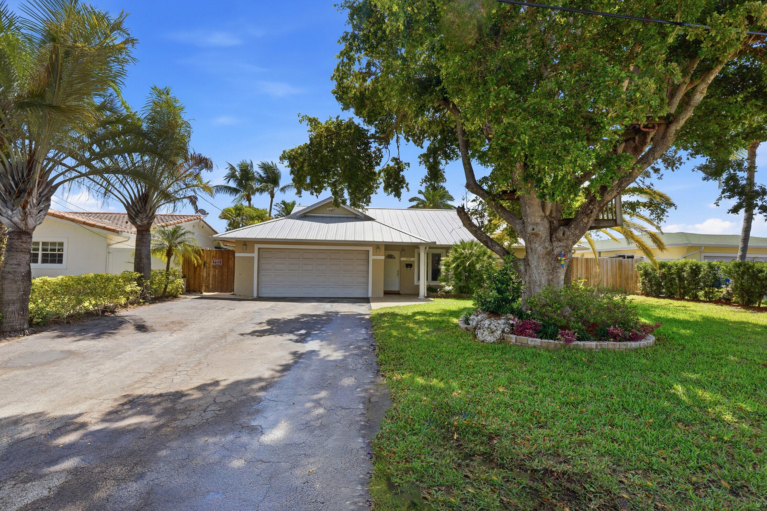 390 SE 12th Avenue, Pompano Beach, FL 33060 — photo 12 of 78