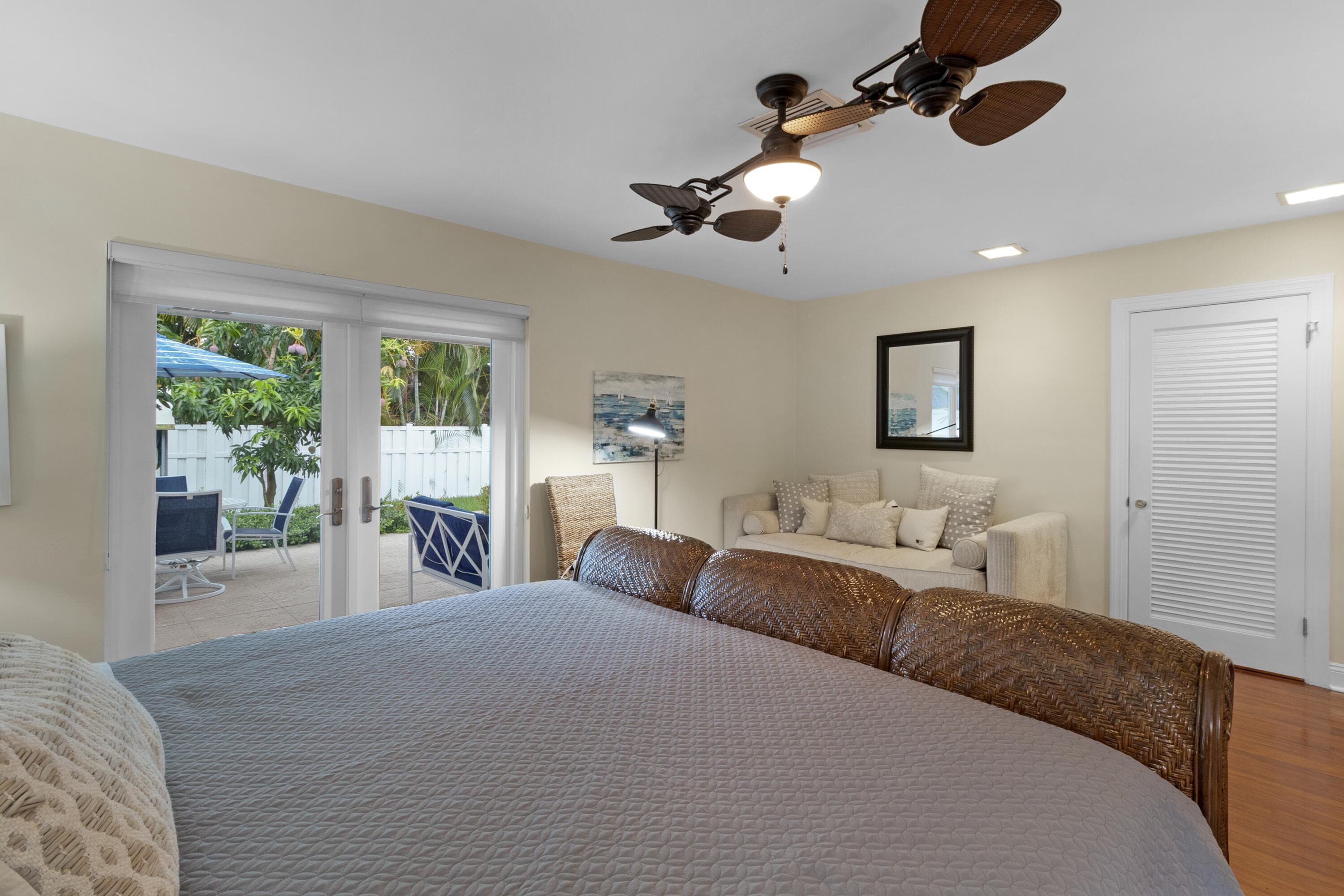 3240 Lakeview Drive, Pompano Beach, FL 33062 — photo 17 of 53