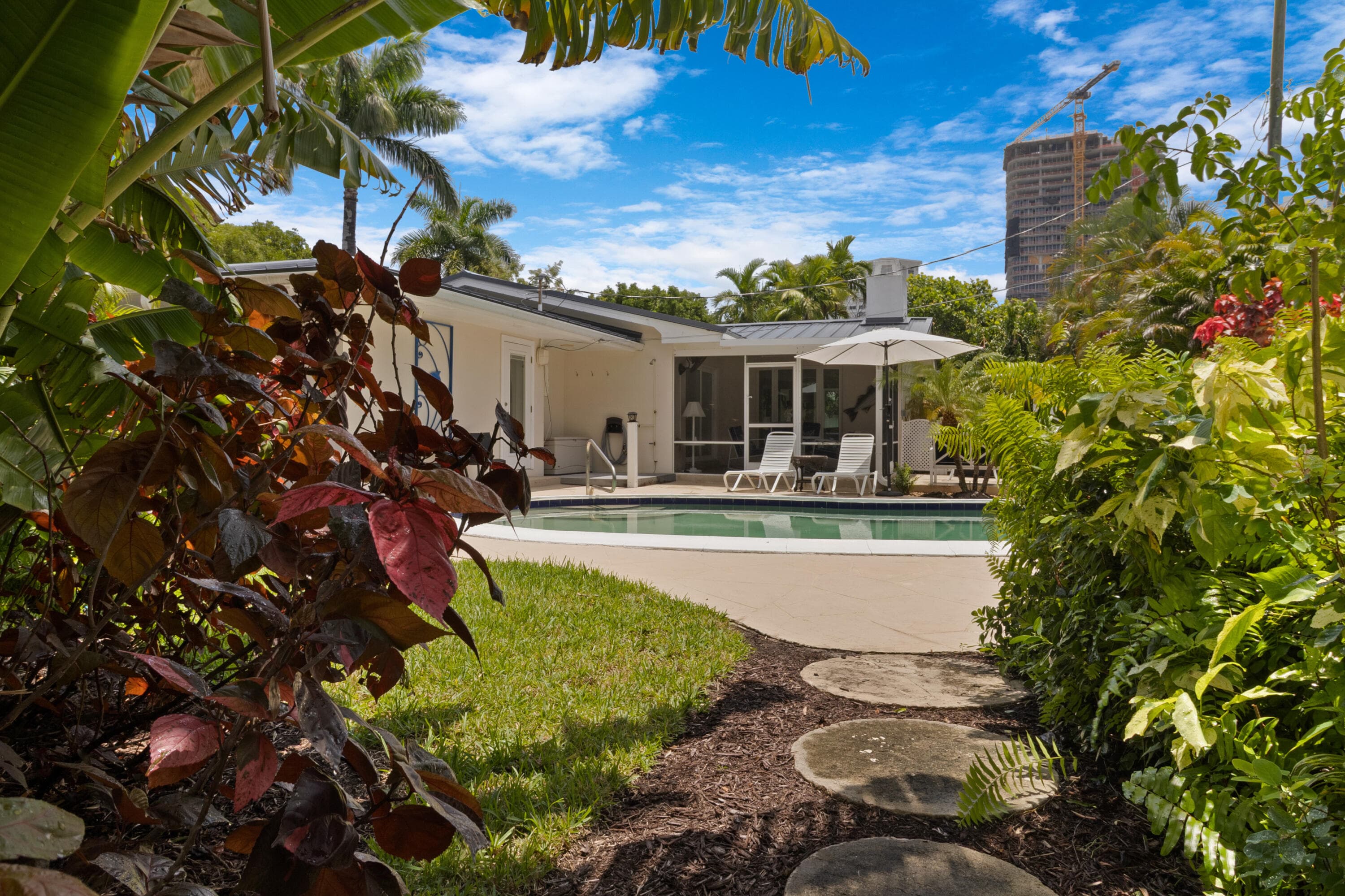 3240 Lakeview Drive, Pompano Beach, FL 33062 — photo 32 of 53