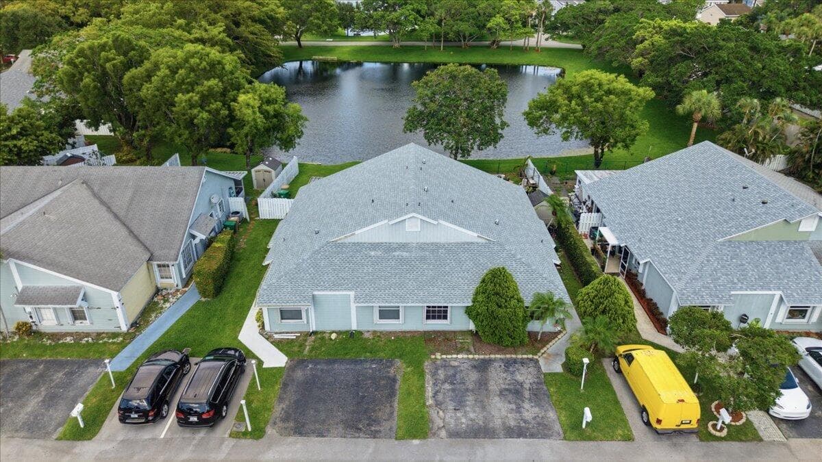 970 SW 111th Way, Davie, FL 33324 — photo 13 of 44