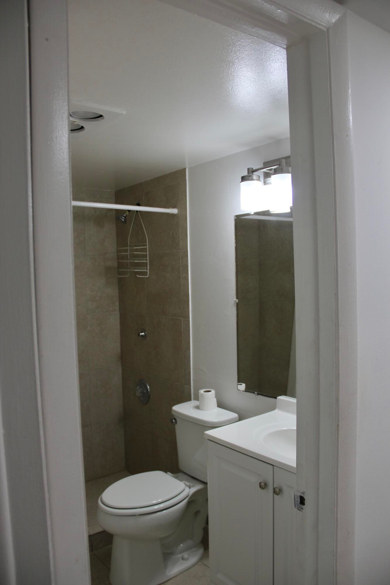 175 Canterbury H 175, West Palm Beach, FL 33417 — photo 12 of 16
