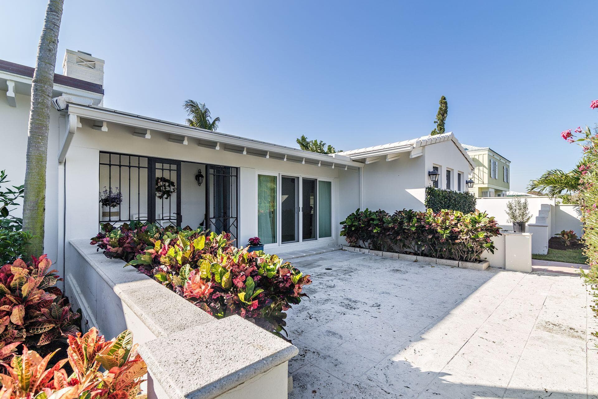 224 Churchill Road, West Palm Beach, FL 33405 — photo 4 of 33