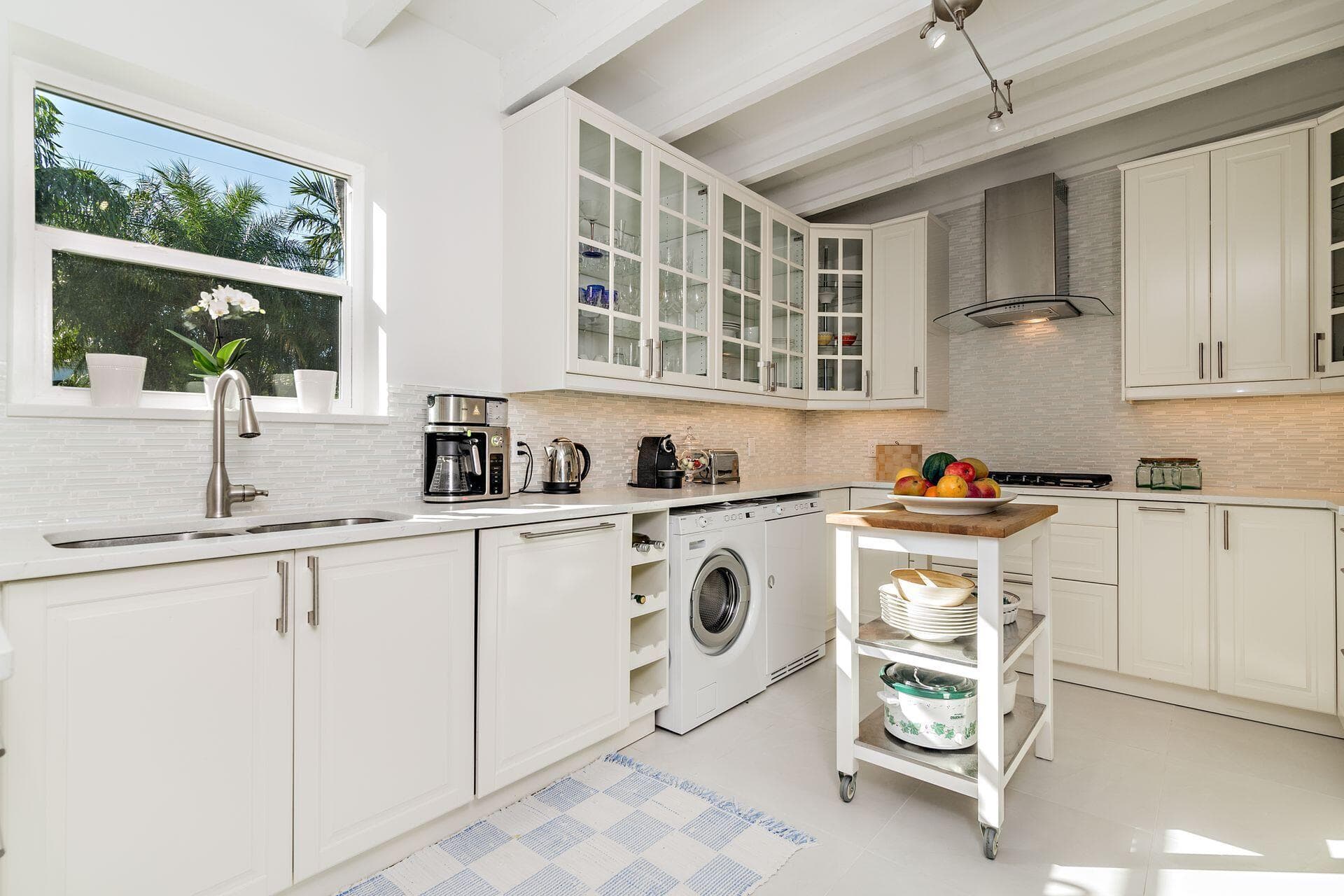 224 Churchill Road, West Palm Beach, FL 33405 — photo 11 of 33