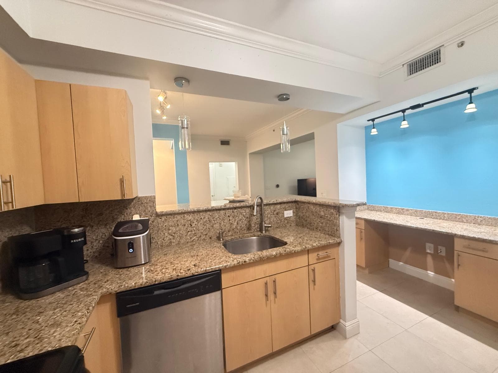 533 NE 3rd Avenue 415, Fort Lauderdale, FL 33301 — photo 19 of 23