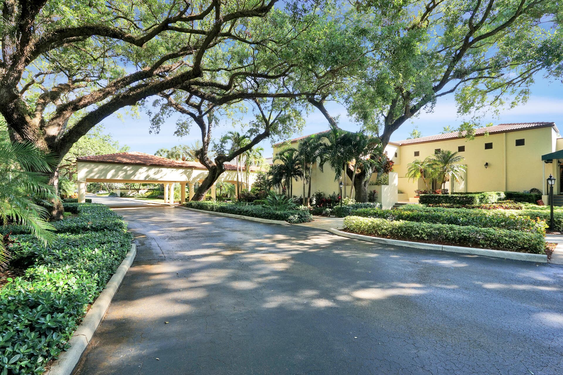 9460 Poinciana Place 101, Davie, FL 33324 — photo 26 of 47