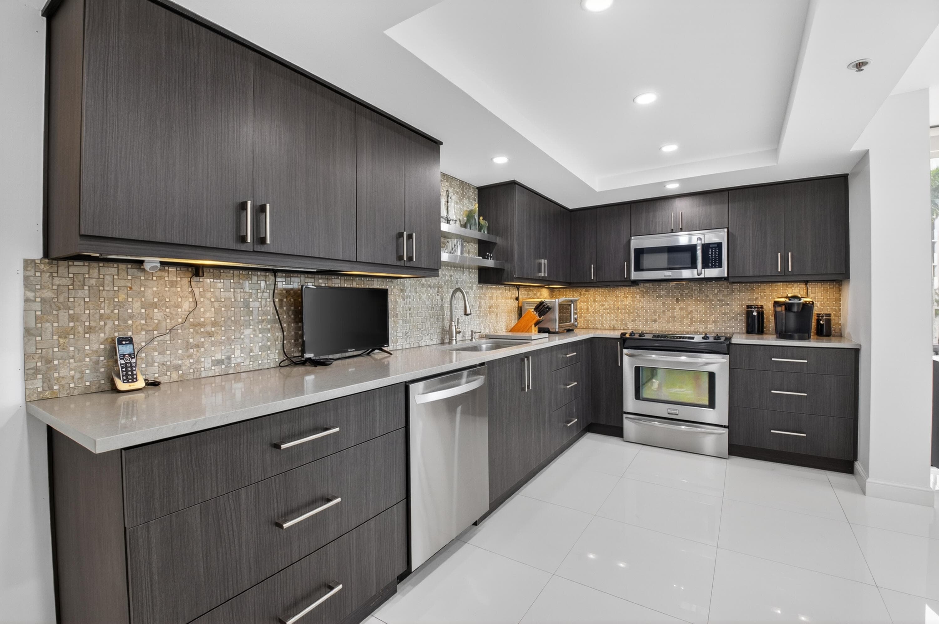 7738 Lakeside Boulevard 334, Boca Raton, FL 33434 — photo 18 of 63