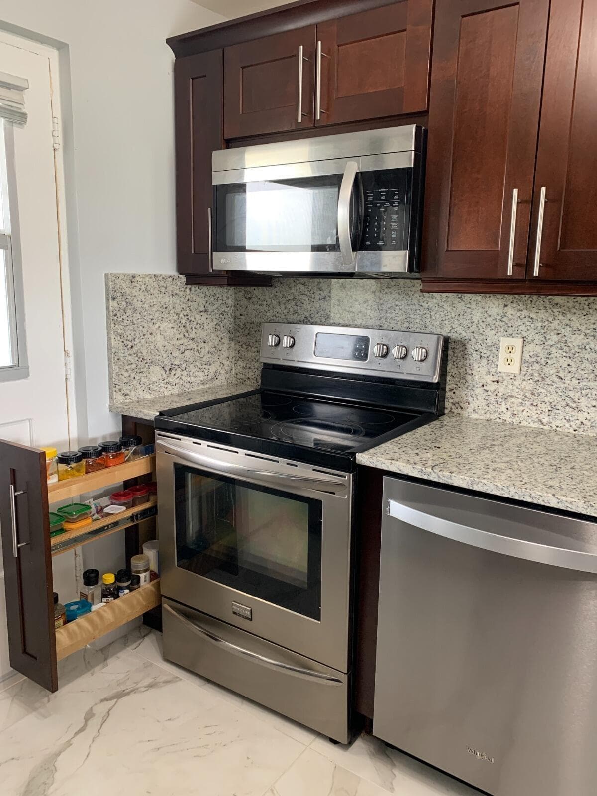 5700 NW 2nd Avenue 311, Boca Raton, FL 33487 — photo 4 of 12
