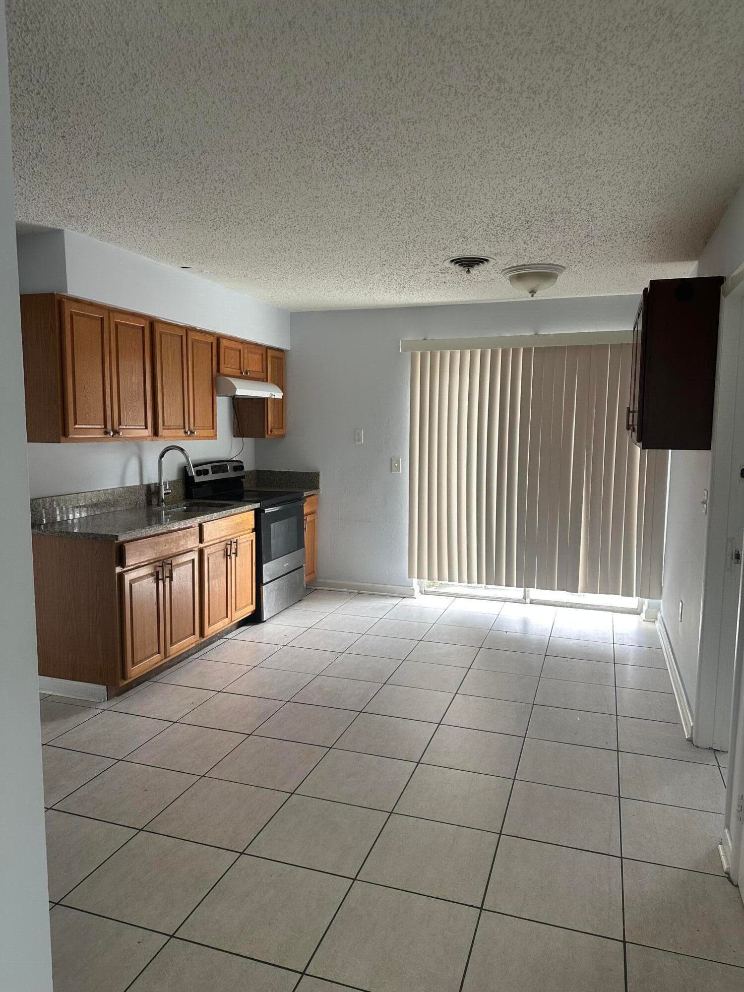 3194 Prince Drive 3196, Lake Worth, FL 33461 — photo 2 of 14