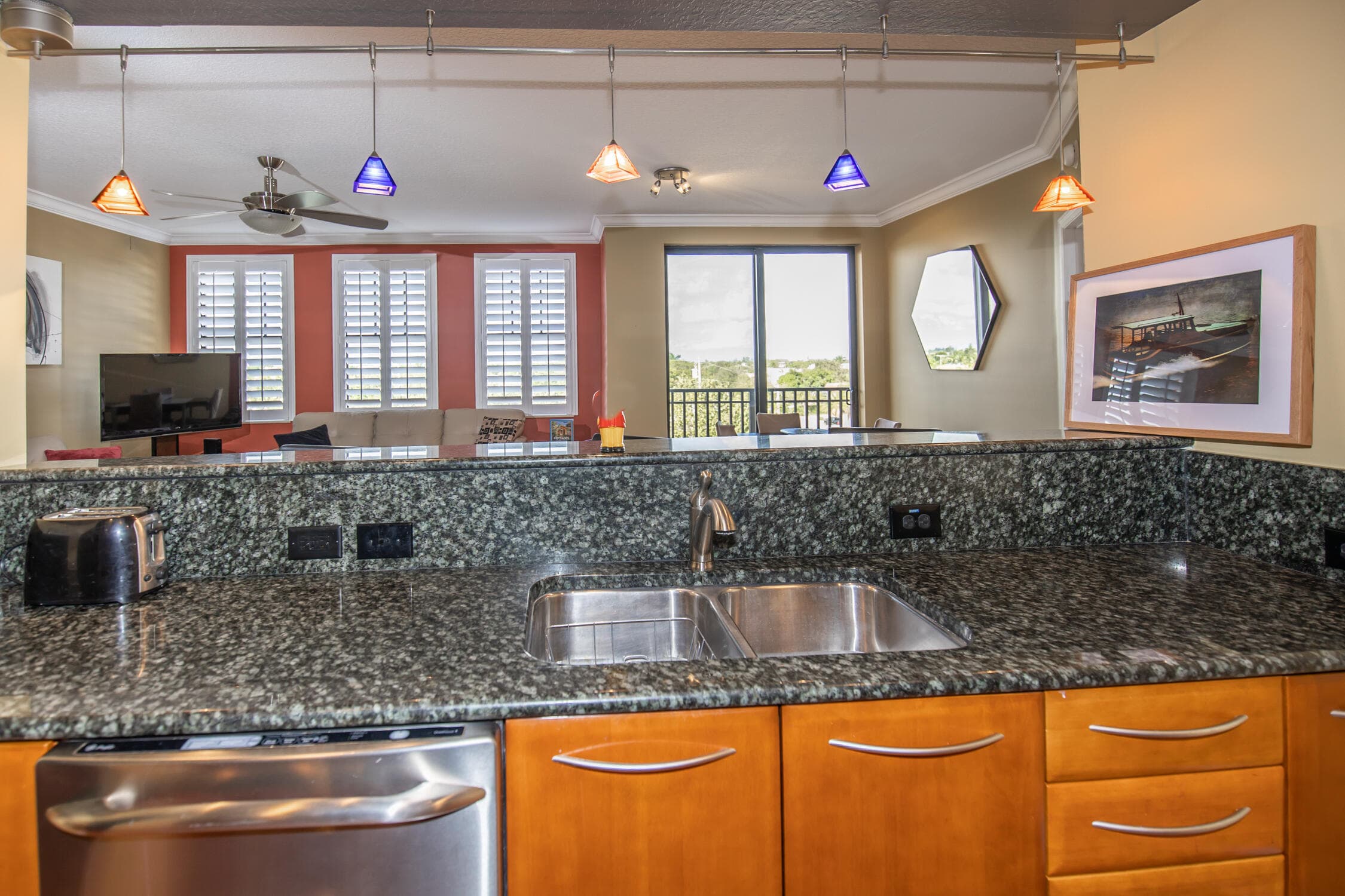 511 Lucerne Avenue 401, Lake Worth Beach, FL 33460 — photo 32 of 55
