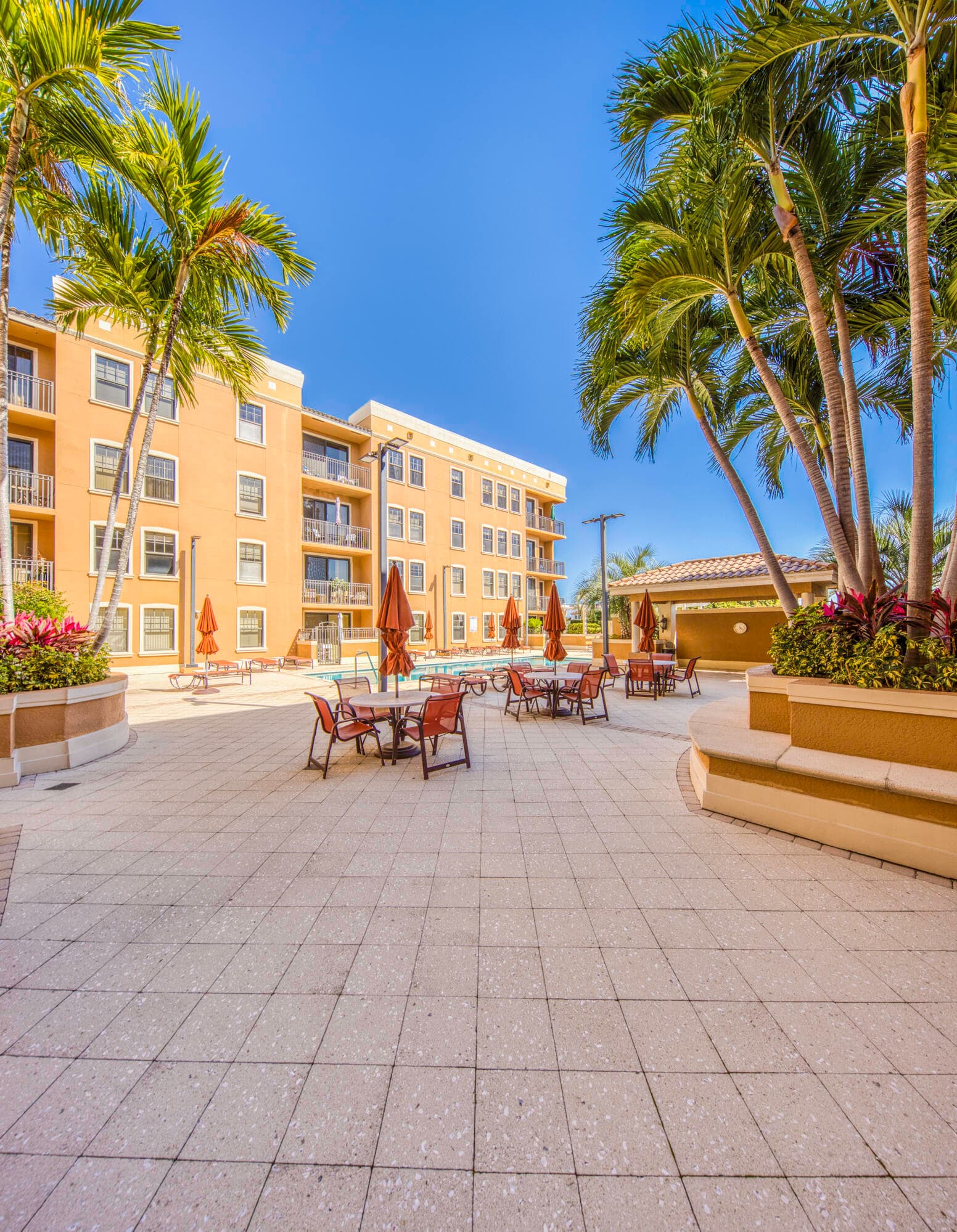 511 Lucerne Avenue 401, Lake Worth Beach, FL 33460 — photo 3 of 55