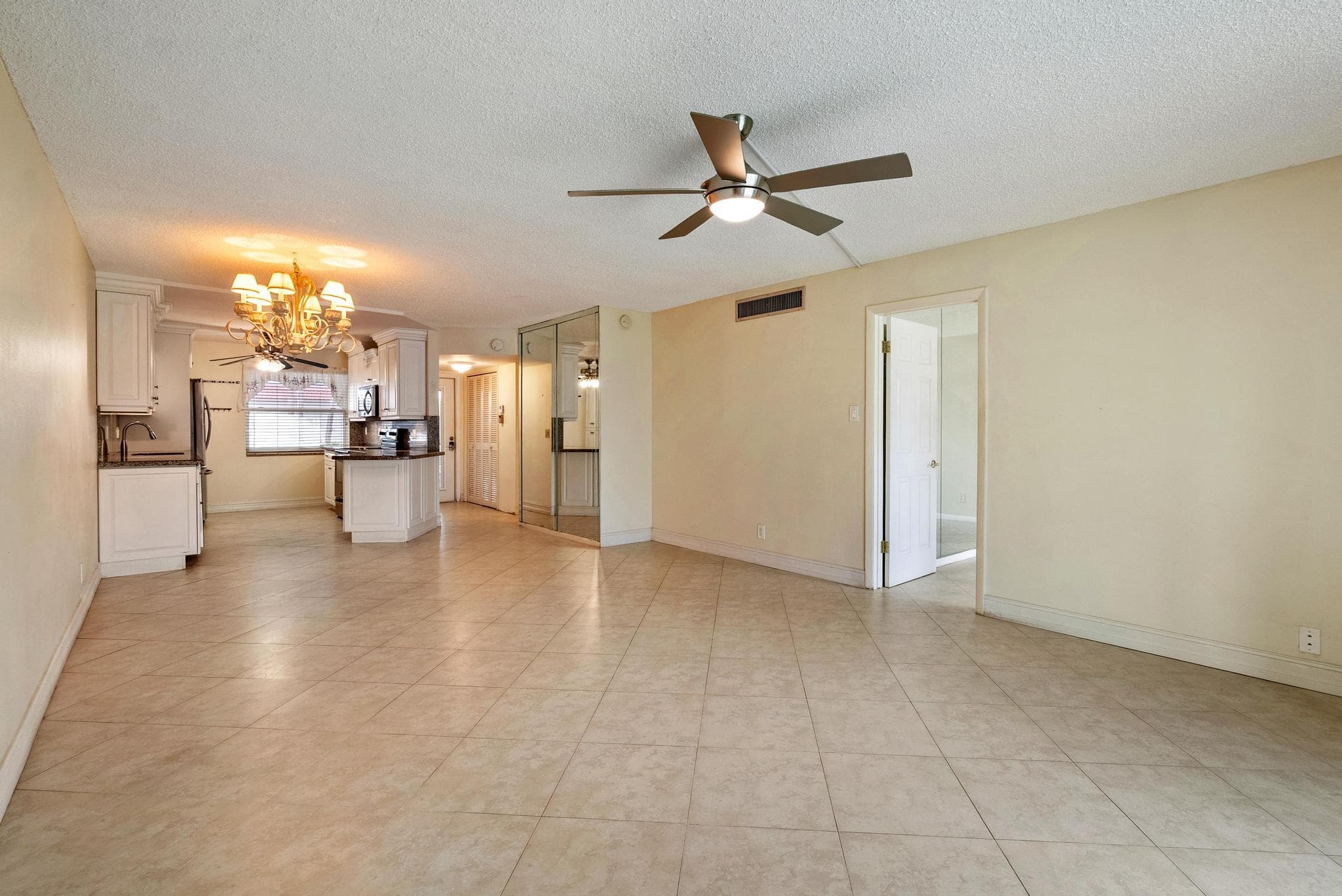 911 Gardenia Drive 153, Delray Beach, FL 33483 — photo 10 of 41