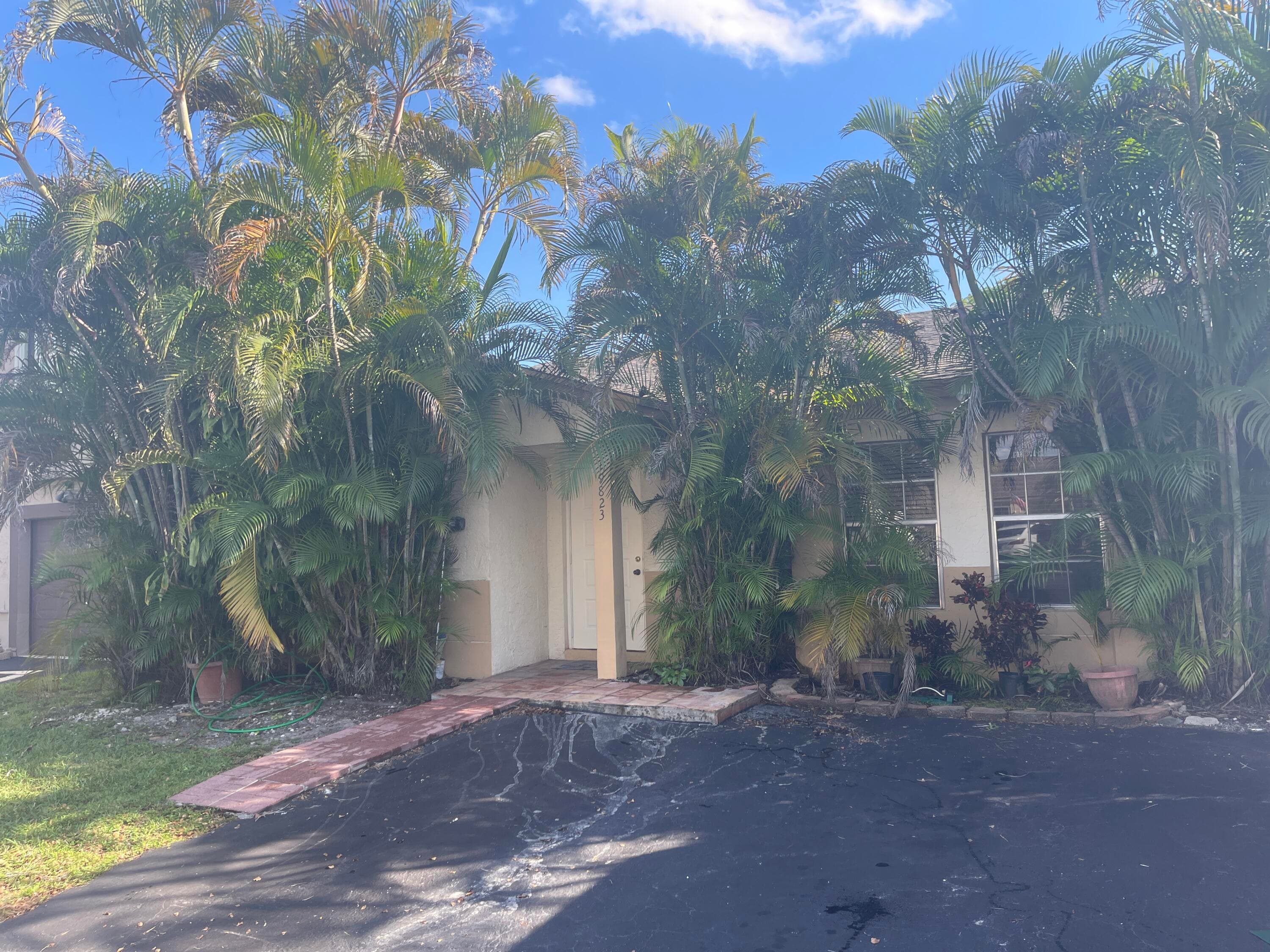 19823 NW 64th Place, Hialeah, FL 33015 — photo 1 of 15
