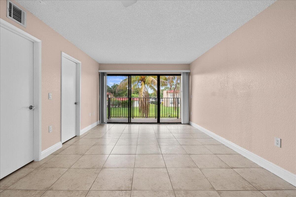 1524 Lake Crystal Drive F, Royal Palm Beach, FL 33411 — photo 5 of 20