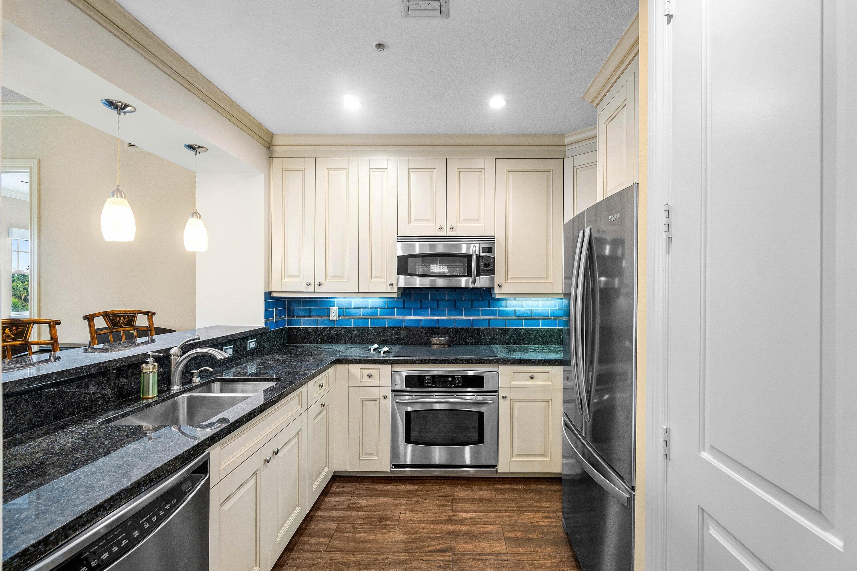 200 NE 2nd Avenue 302, Delray Beach, FL 33444 — photo 9 of 35