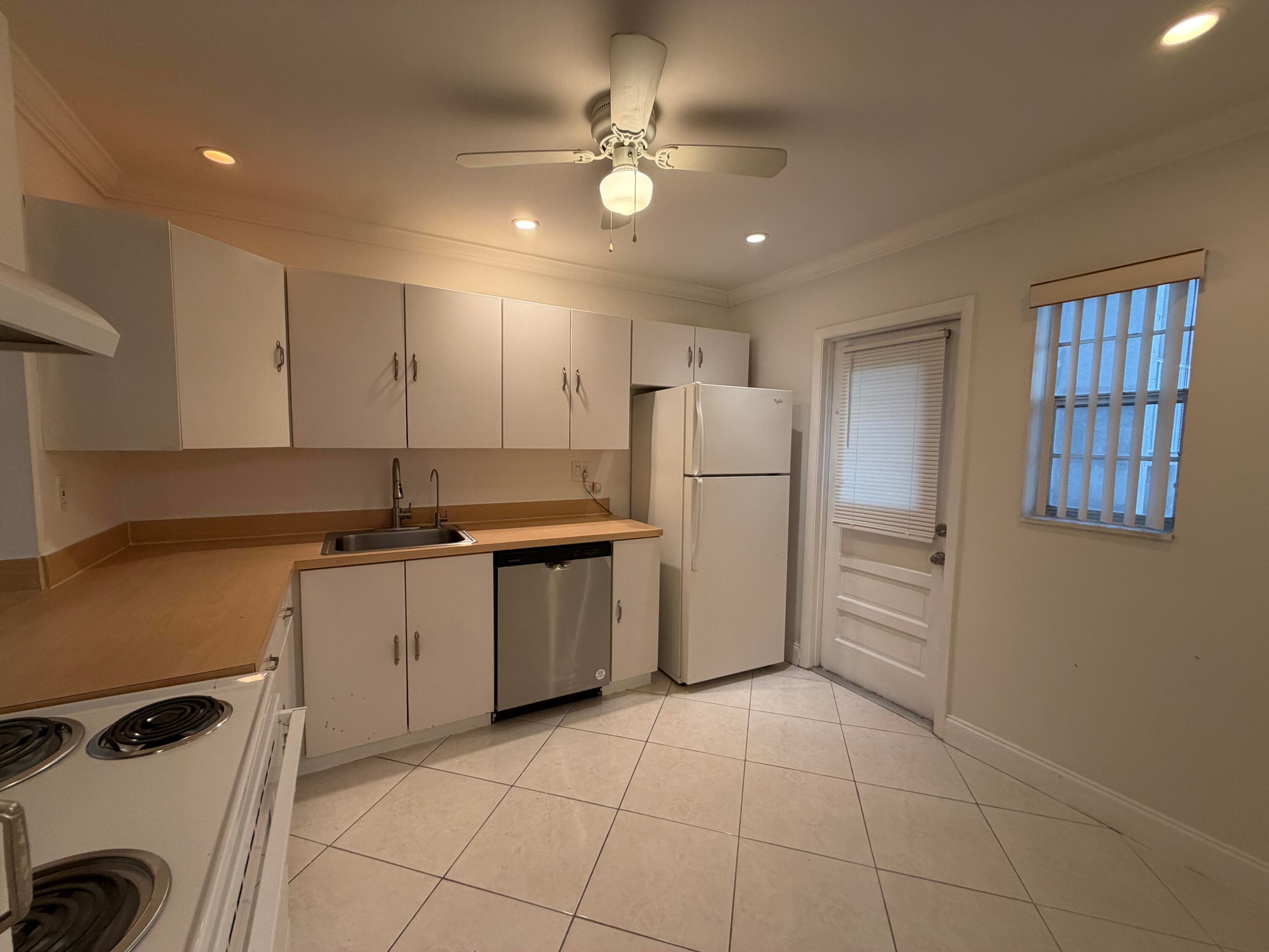 8141 SW 24th Court 106, Davie, FL 33324 — photo 2 of 13
