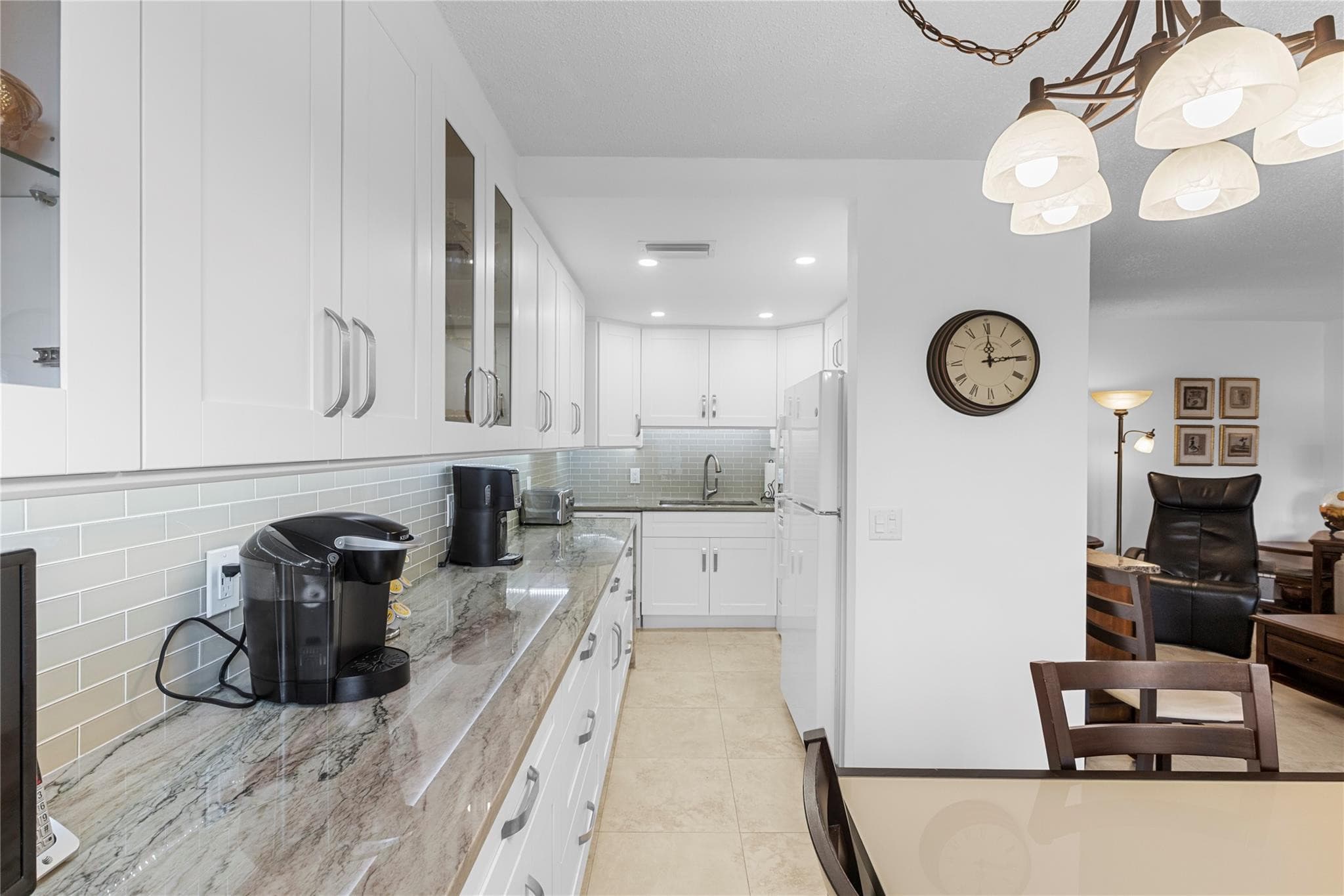 210 Oakridge N 210, Deerfield Beach, FL 33442 — photo 5 of 60
