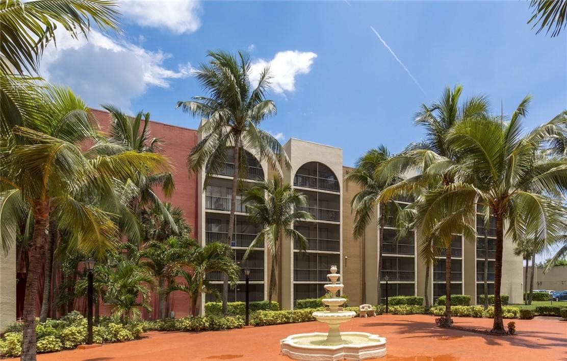 19455 NE 10 Avenue 5-523, North Miami Beach, FL 33179 — photo 17 of 17