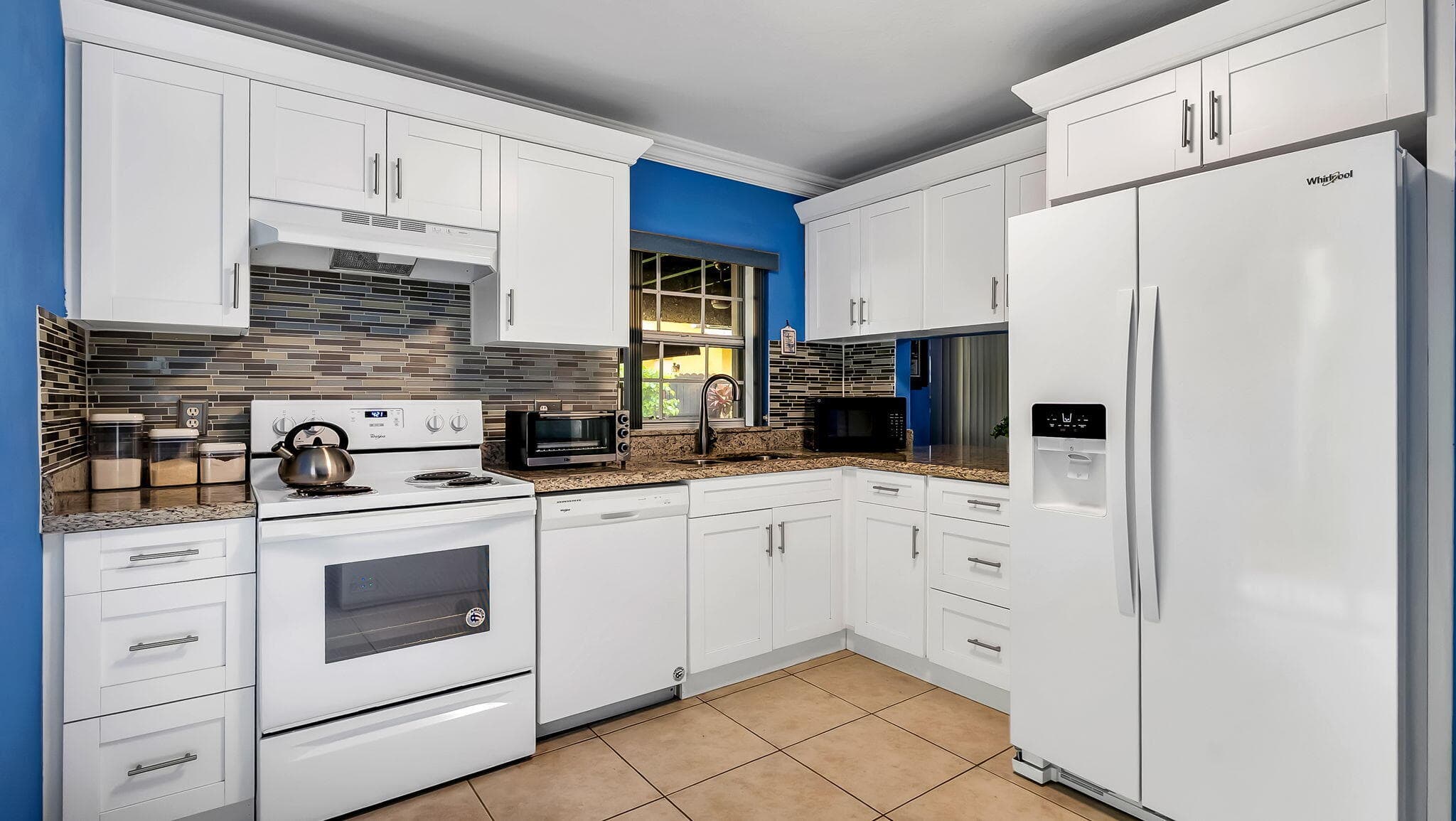 9720 SW 12th Street, Pembroke Pines, FL 33025 — photo 8 of 21