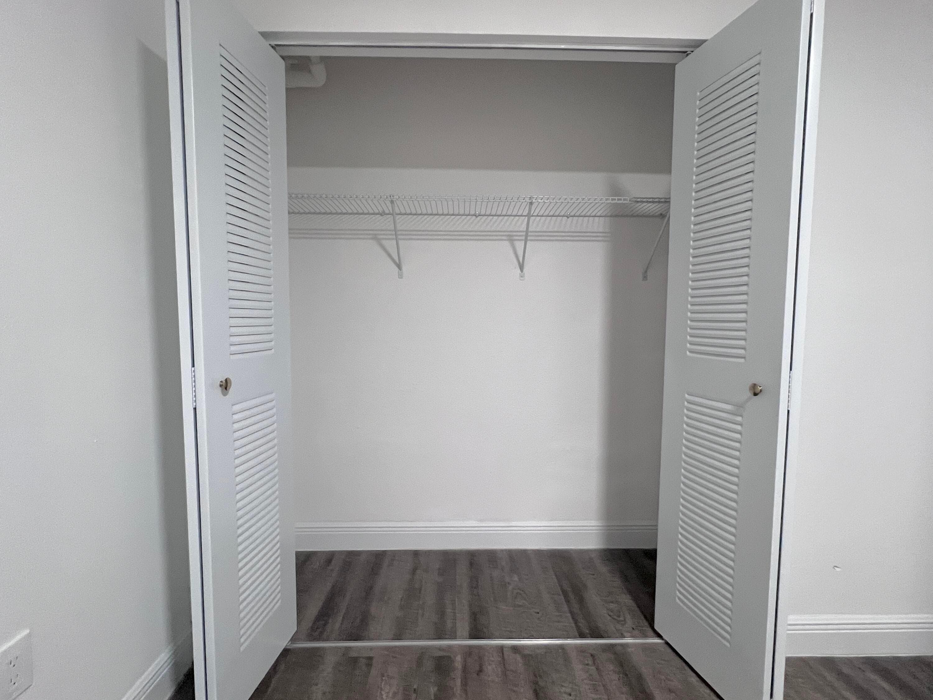 19455 NE 10 Avenue 5-523, North Miami Beach, FL 33179 — photo 7 of 17