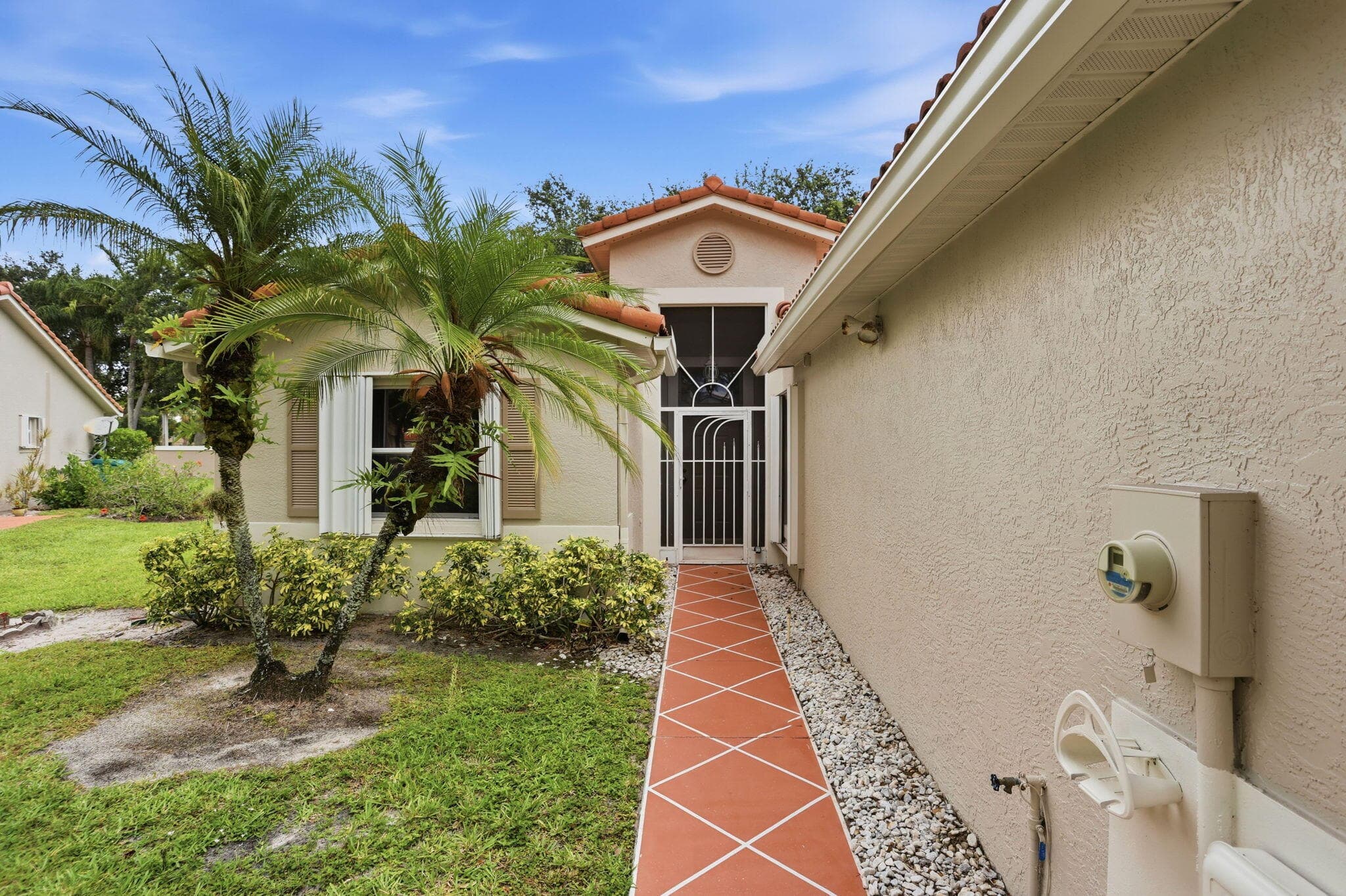 18 Sausalito Drive, Boynton Beach, FL 33436 — photo 4 of 35