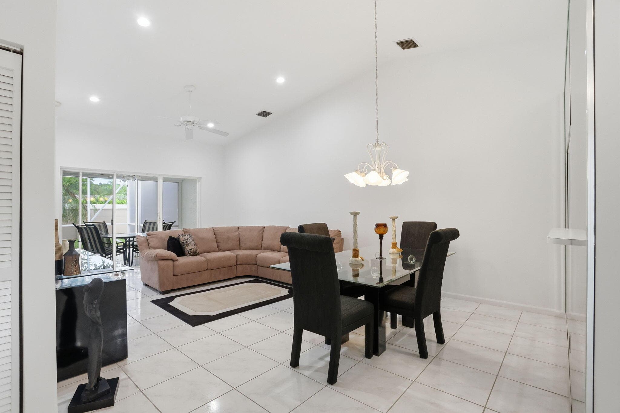 18 Sausalito Drive, Boynton Beach, FL 33436 — photo 5 of 35