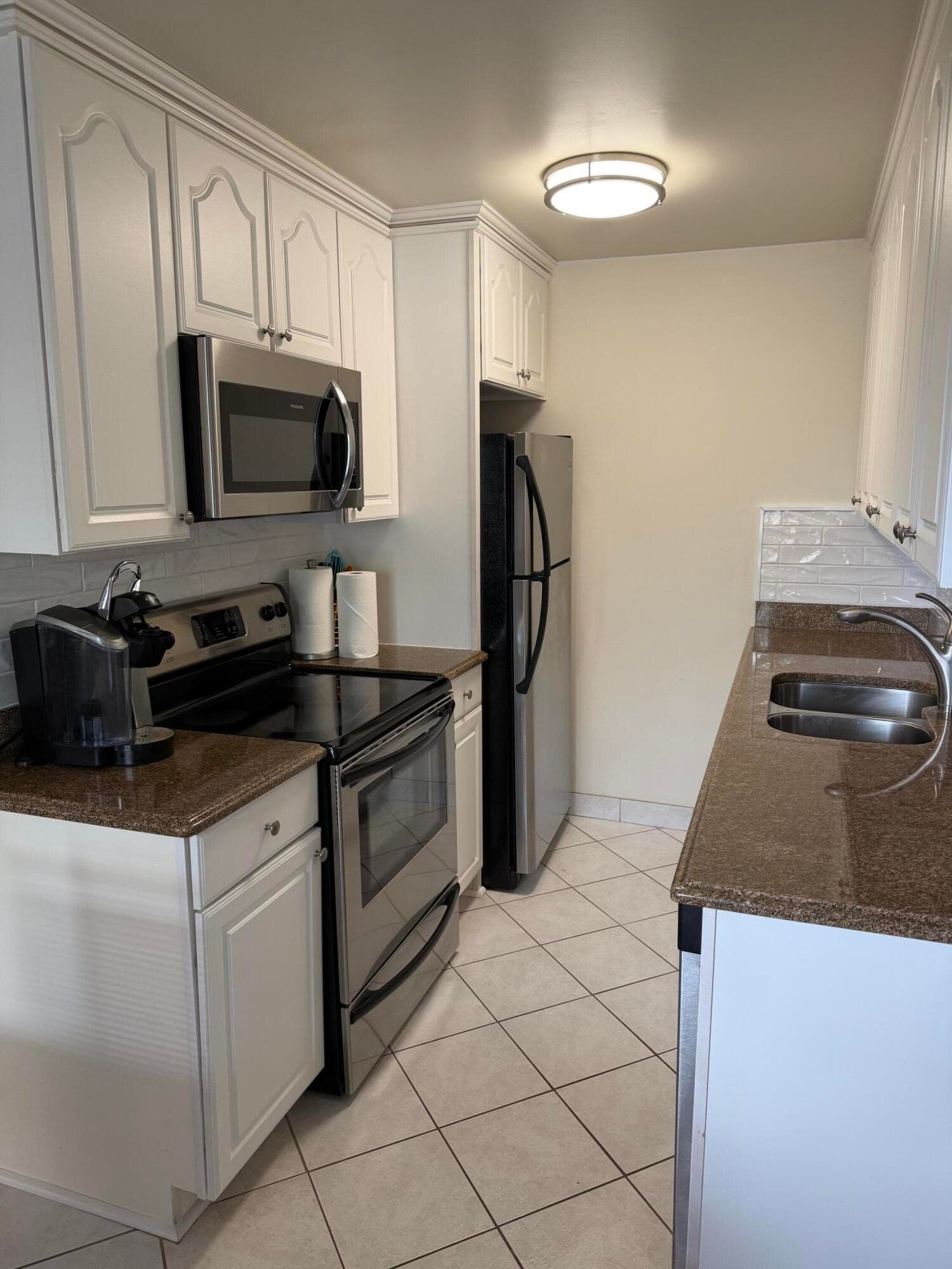 3037 Cornwall B, FL 33434 — photo 5 of 19