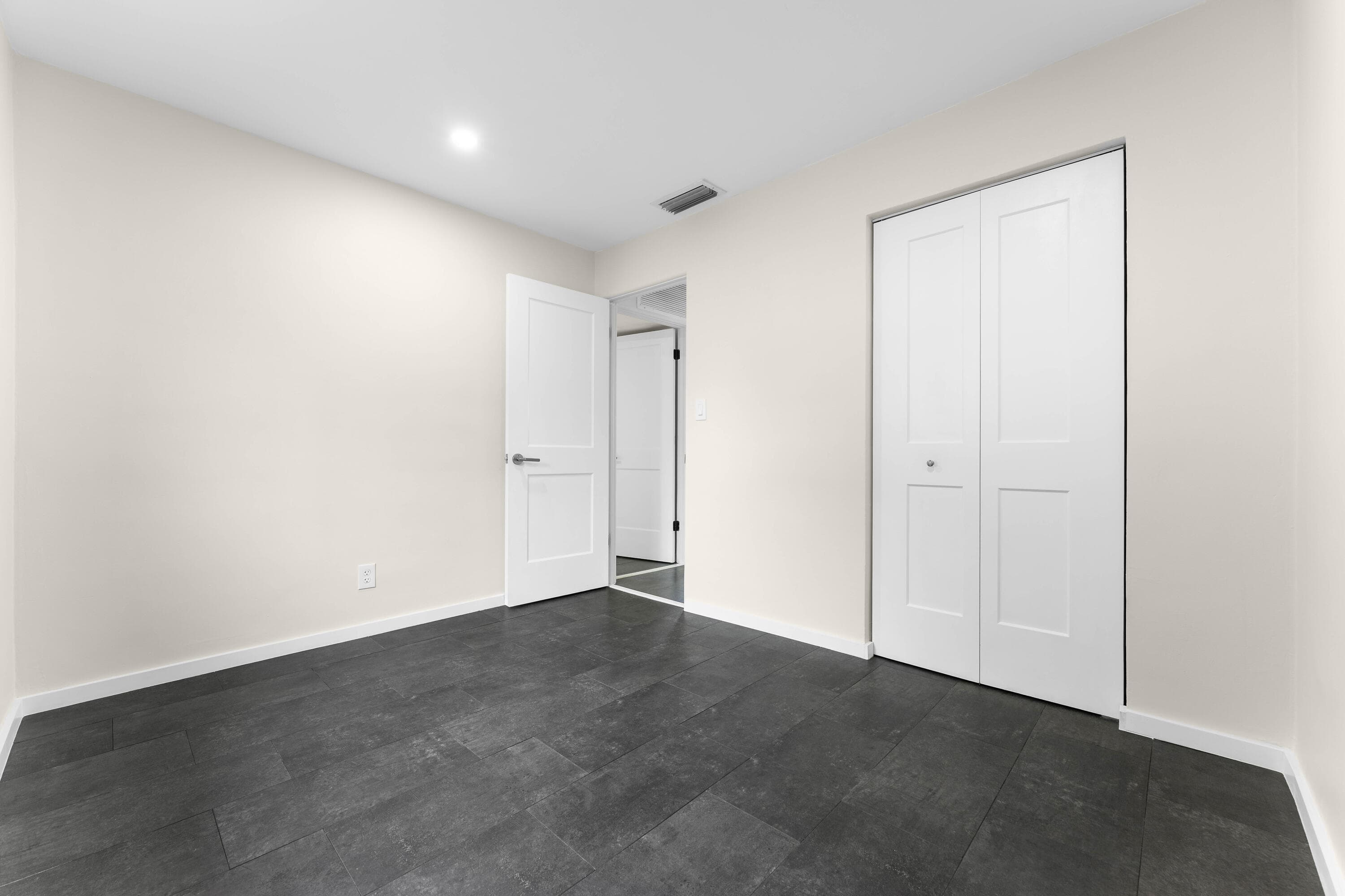 321 NE 59th Street, Oakland Park, FL 33334 — photo 25 of 45