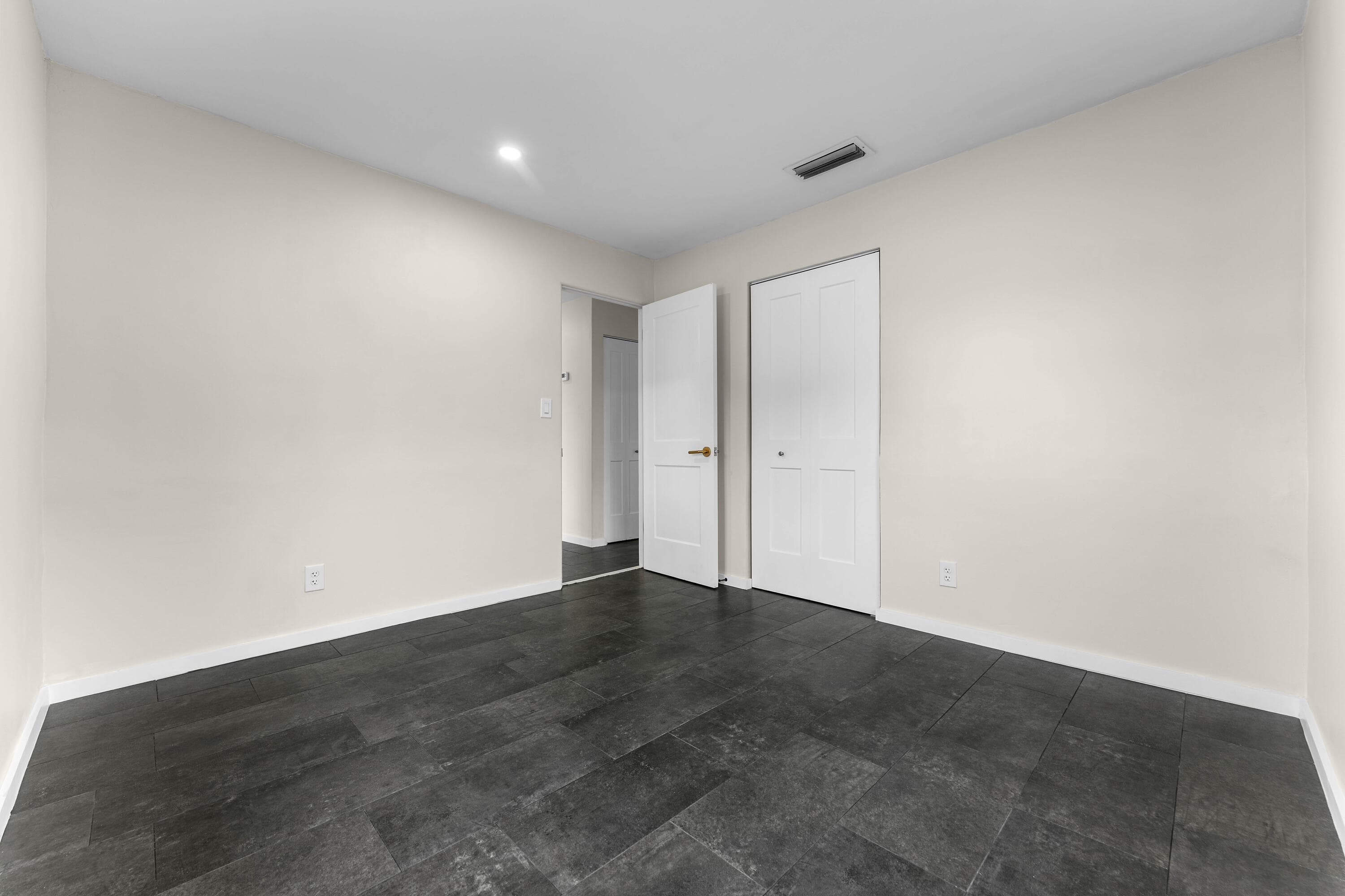 321 NE 59th Street, Oakland Park, FL 33334 — photo 21 of 45