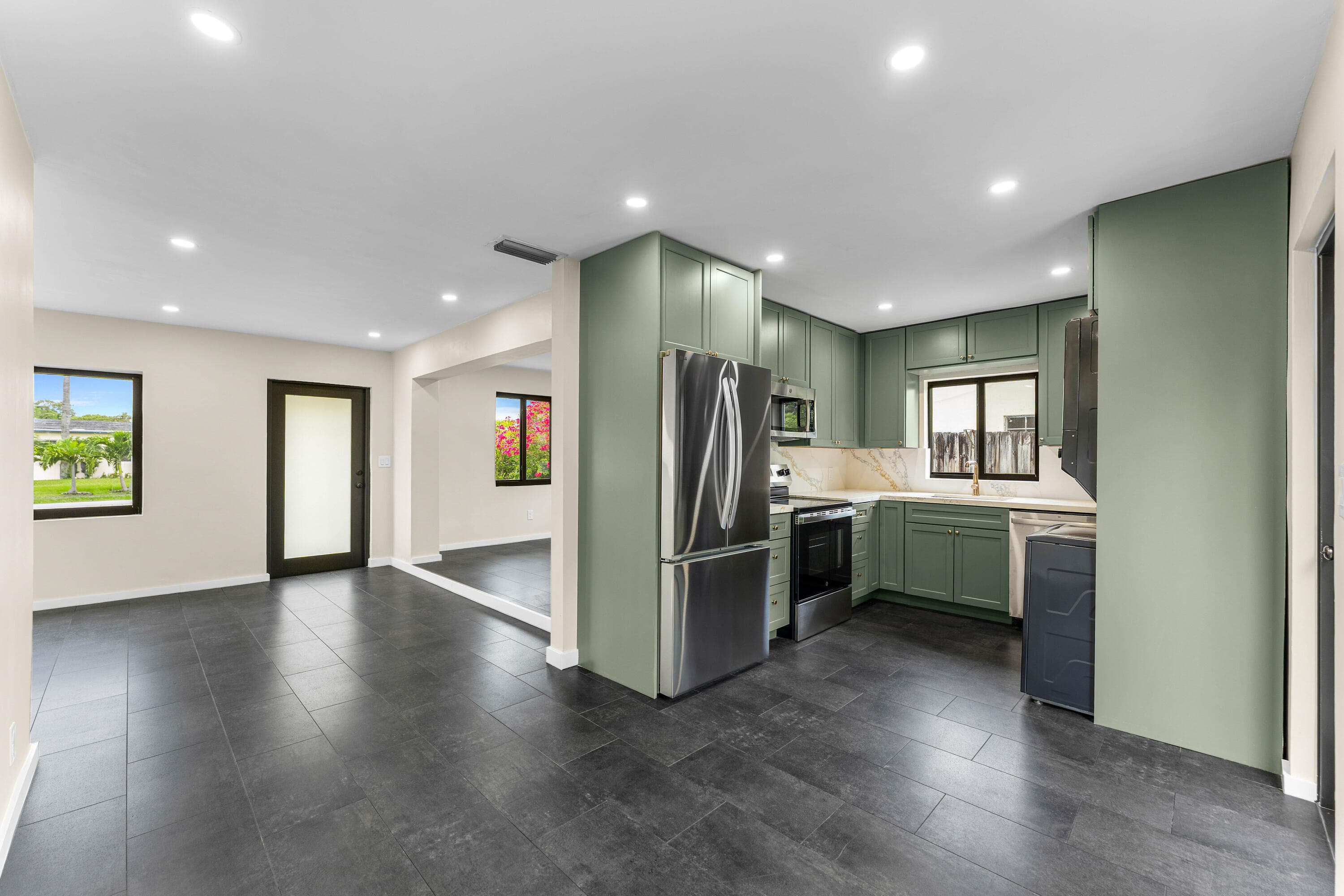 321 NE 59th Street, Oakland Park, FL 33334 — photo 12 of 45