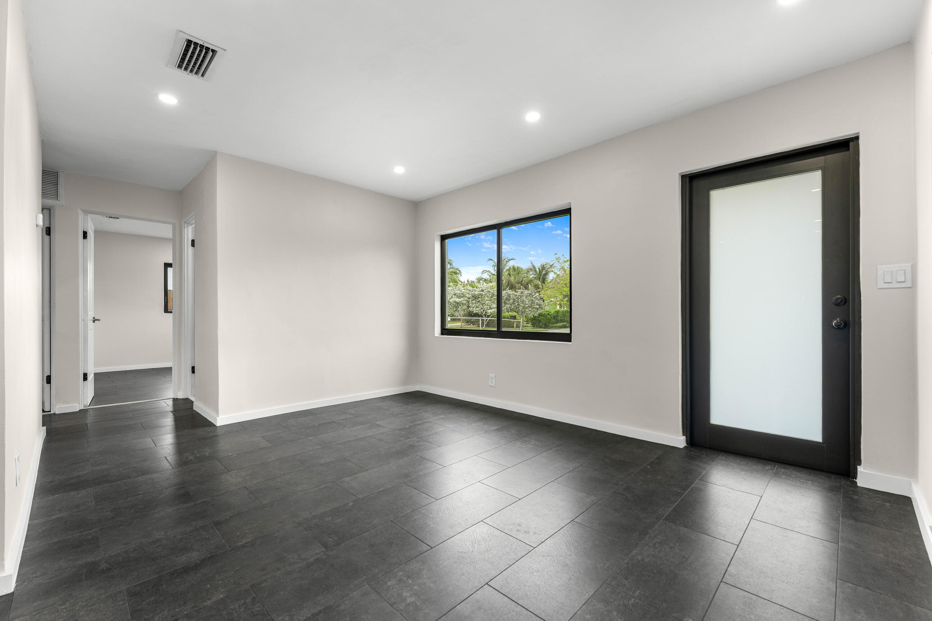321 NE 59th Street, Oakland Park, FL 33334 — photo 15 of 45