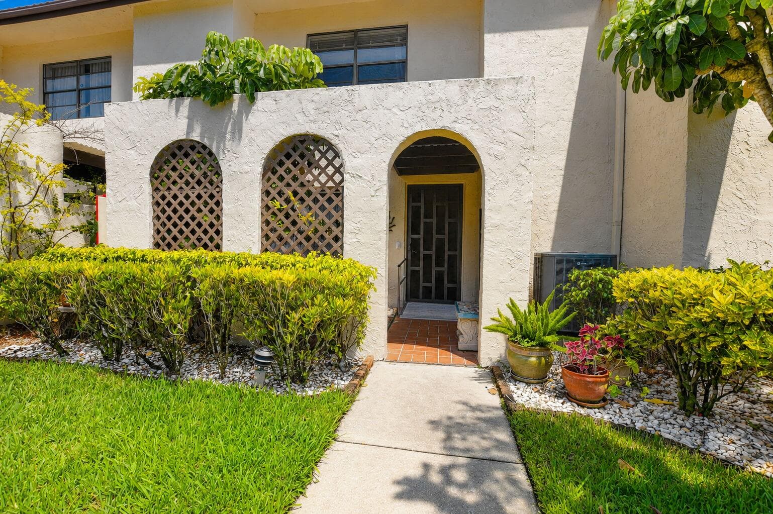 8045 Eastlake Drive E, Boca Raton, FL 33433 — photo 2 of 39