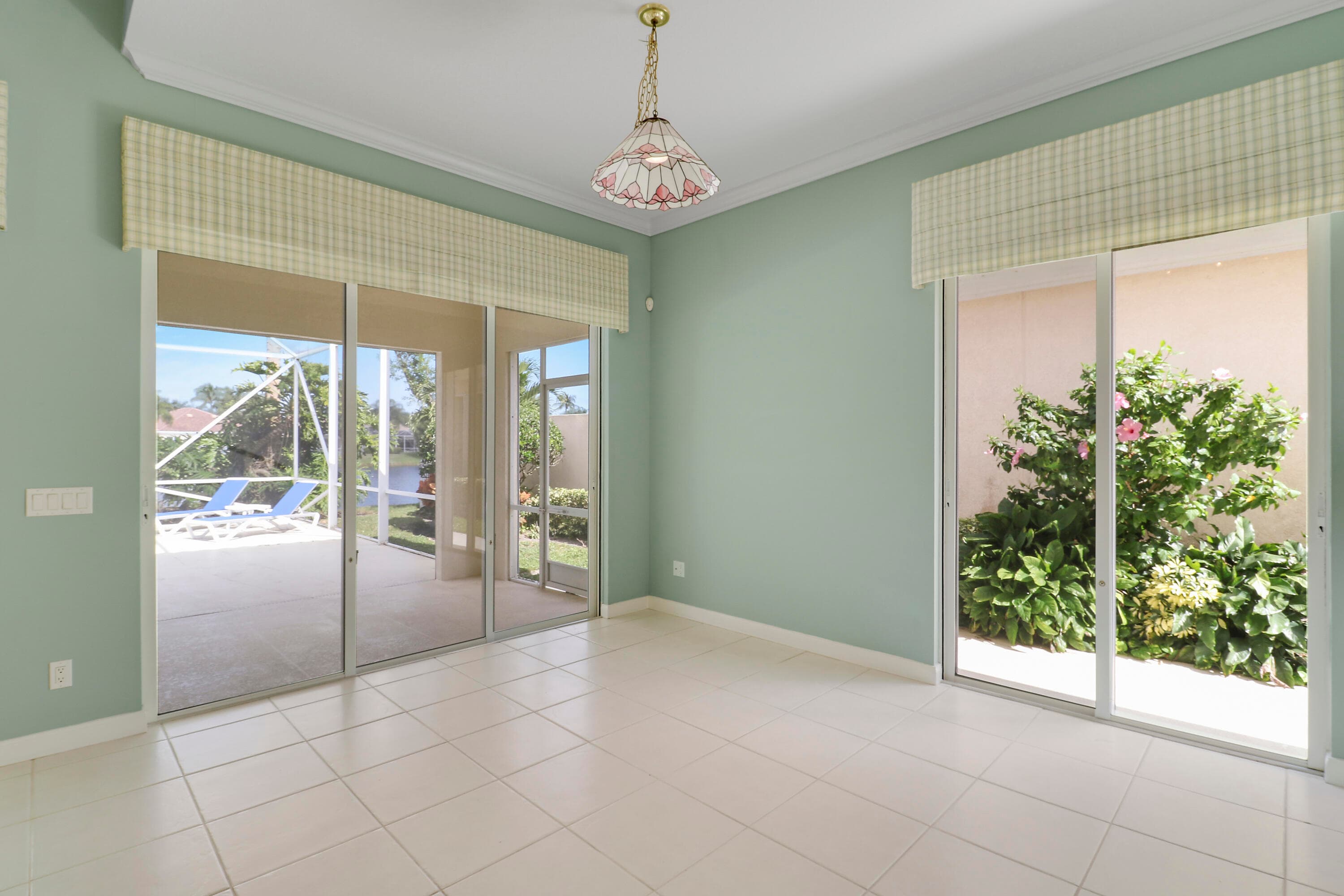 805 Niemen Drive, Palm Beach Gardens, FL 33410 — photo 5 of 37