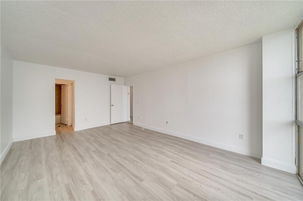 2350 NE 135th Street 1212, North Miami, FL 33181 — photo 12 of 30