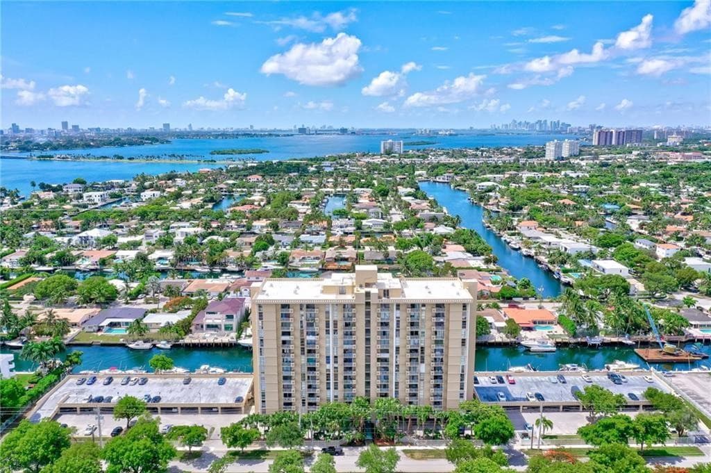2350 NE 135th Street 1212, North Miami, FL 33181 — photo 25 of 30
