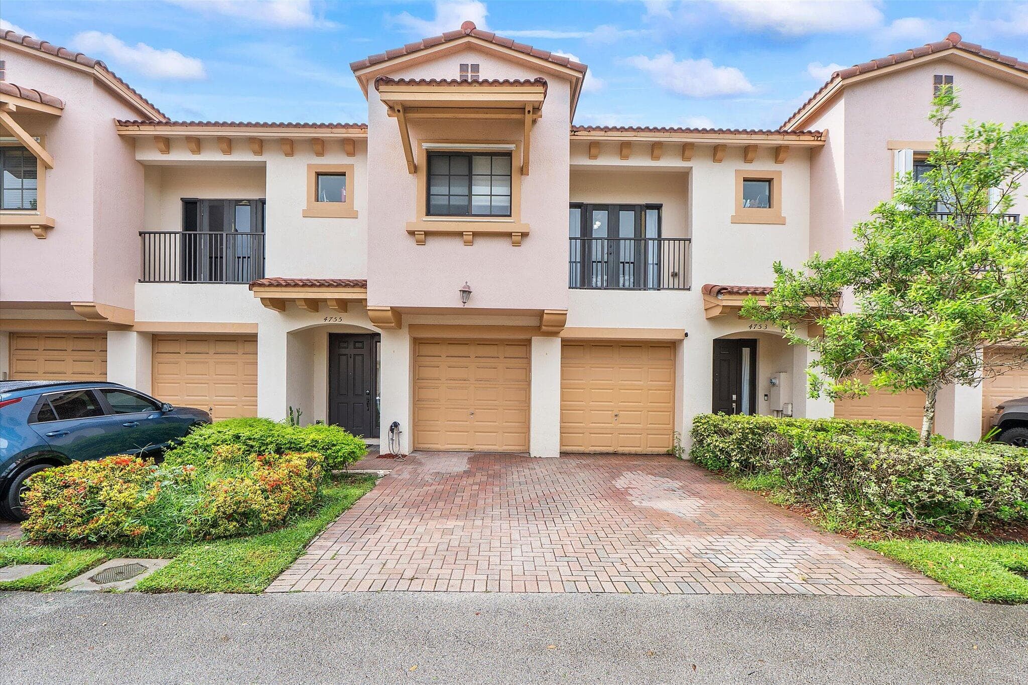 4755 Cypress Street 4755, Coconut Creek, FL 33073 — photo 1 of 29