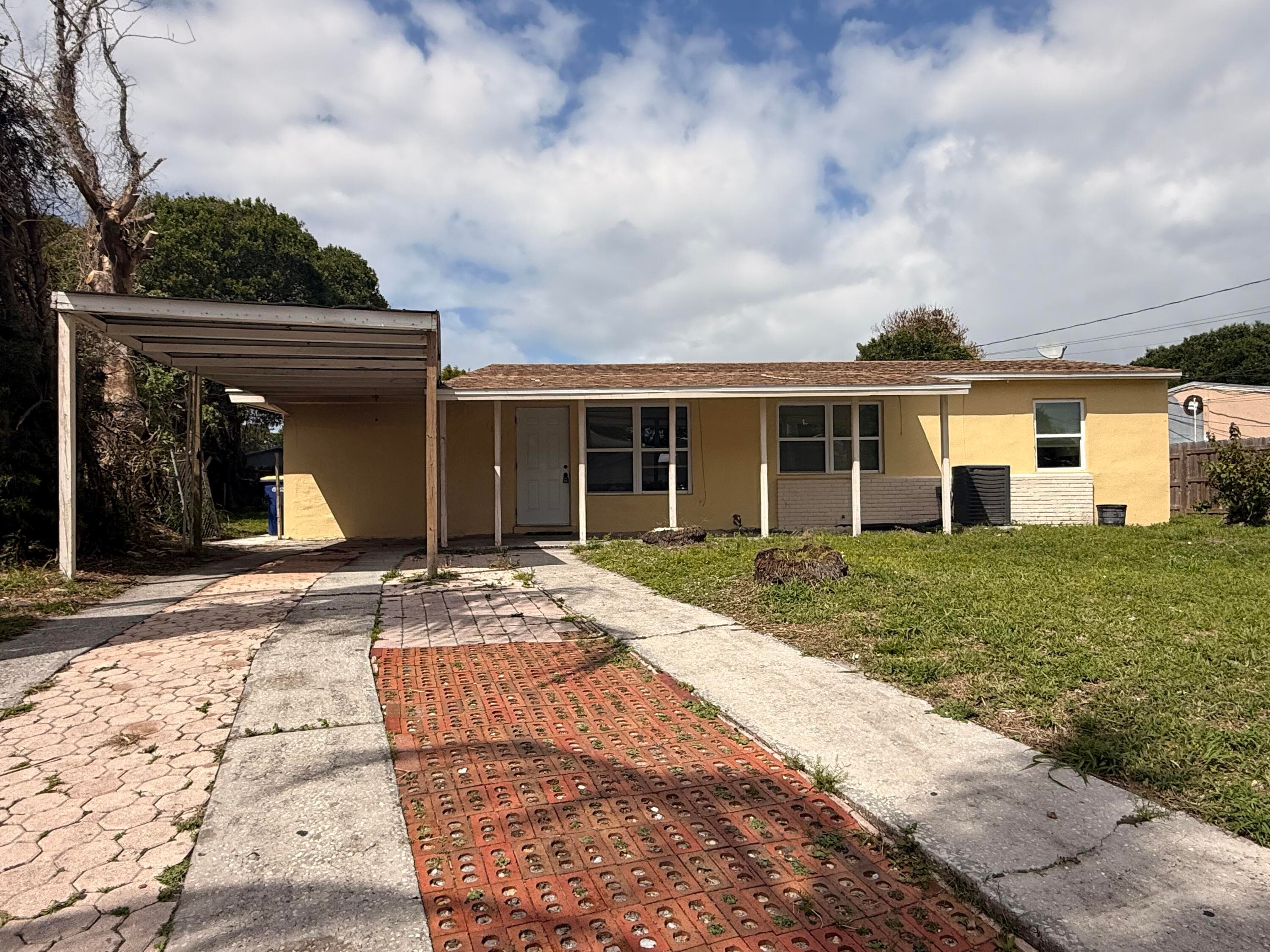 1604 Zephyr Avenue, Fort Pierce, FL 34982 — photo 1 of 22