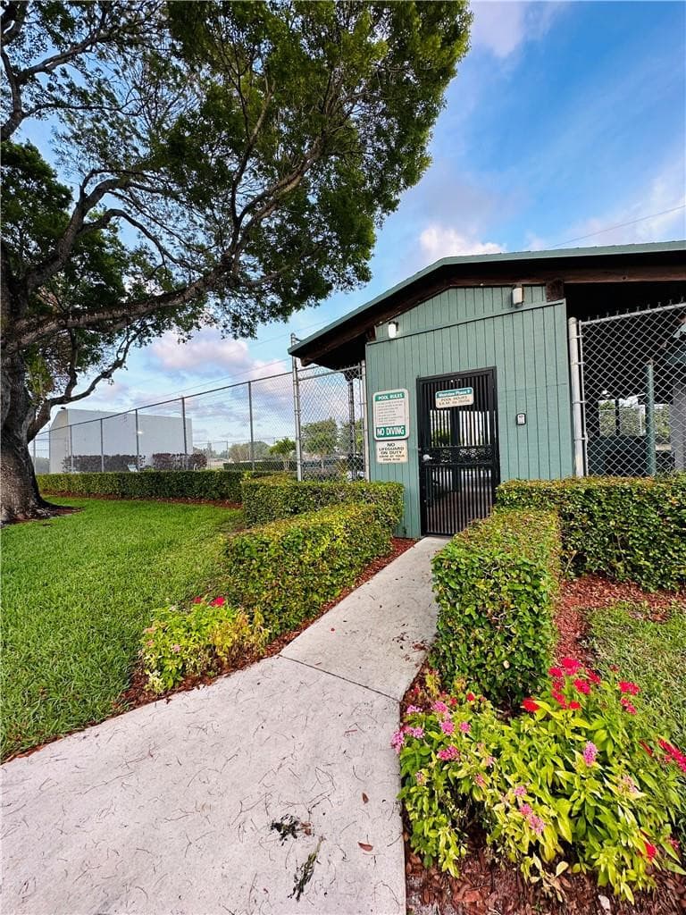 1168 NW 97th Avenue 232, Pembroke Pines, FL 33024 — photo 23 of 25