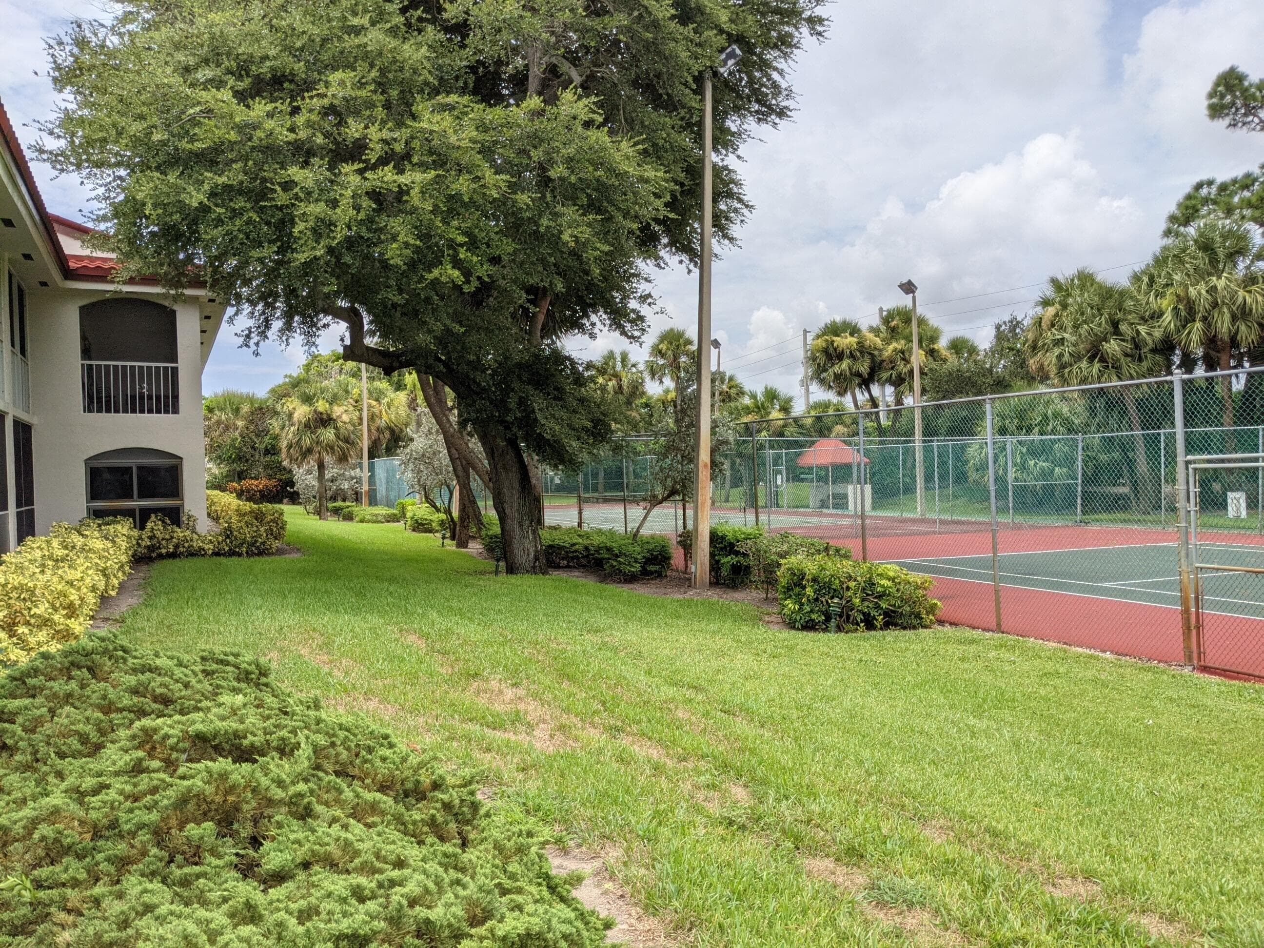 105 Half Moon Circle F2, Hypoluxo, FL 33462 — photo 23 of 34
