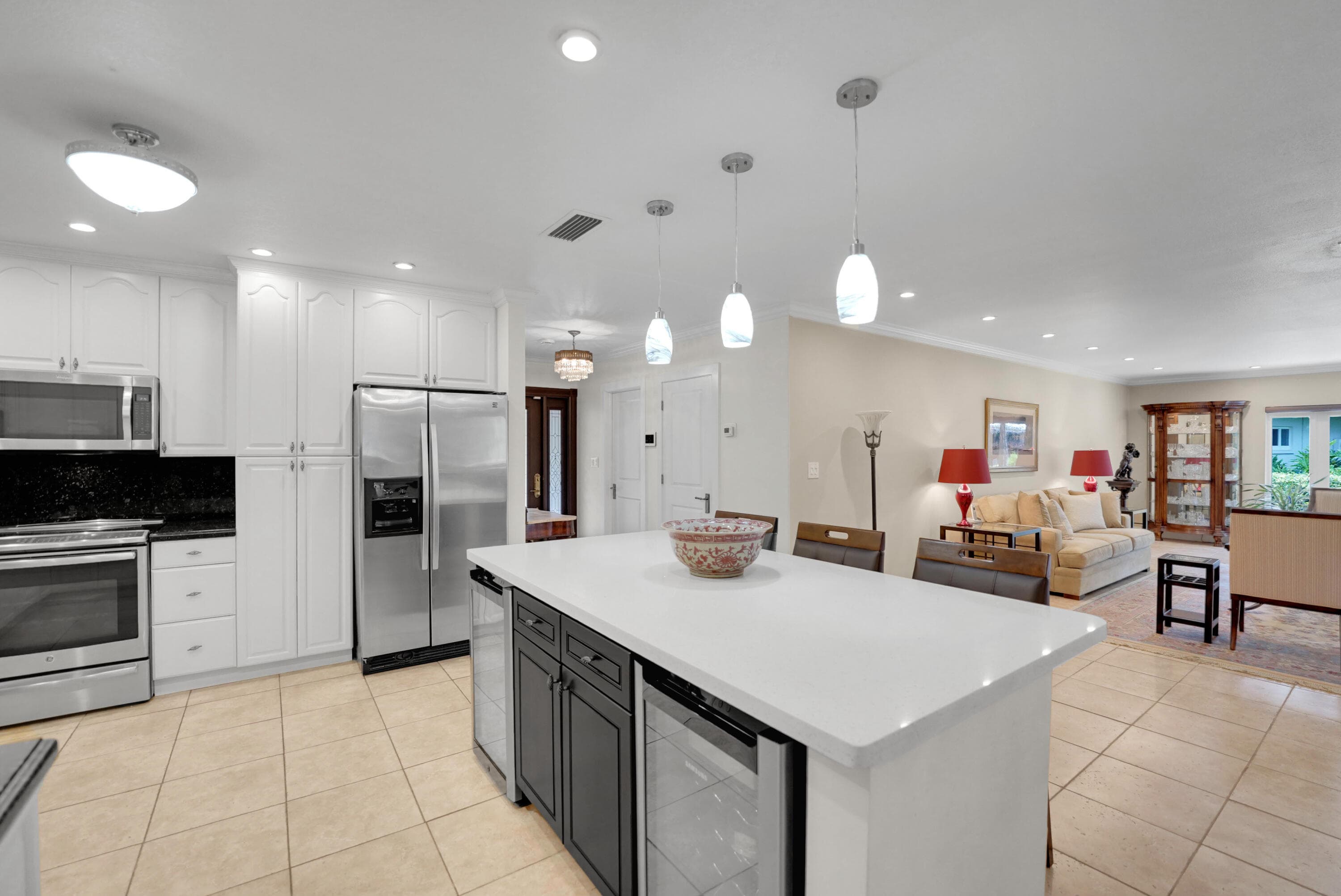 1019 E Cypress Drive, Pompano Beach, FL 33069 — photo 13 of 69